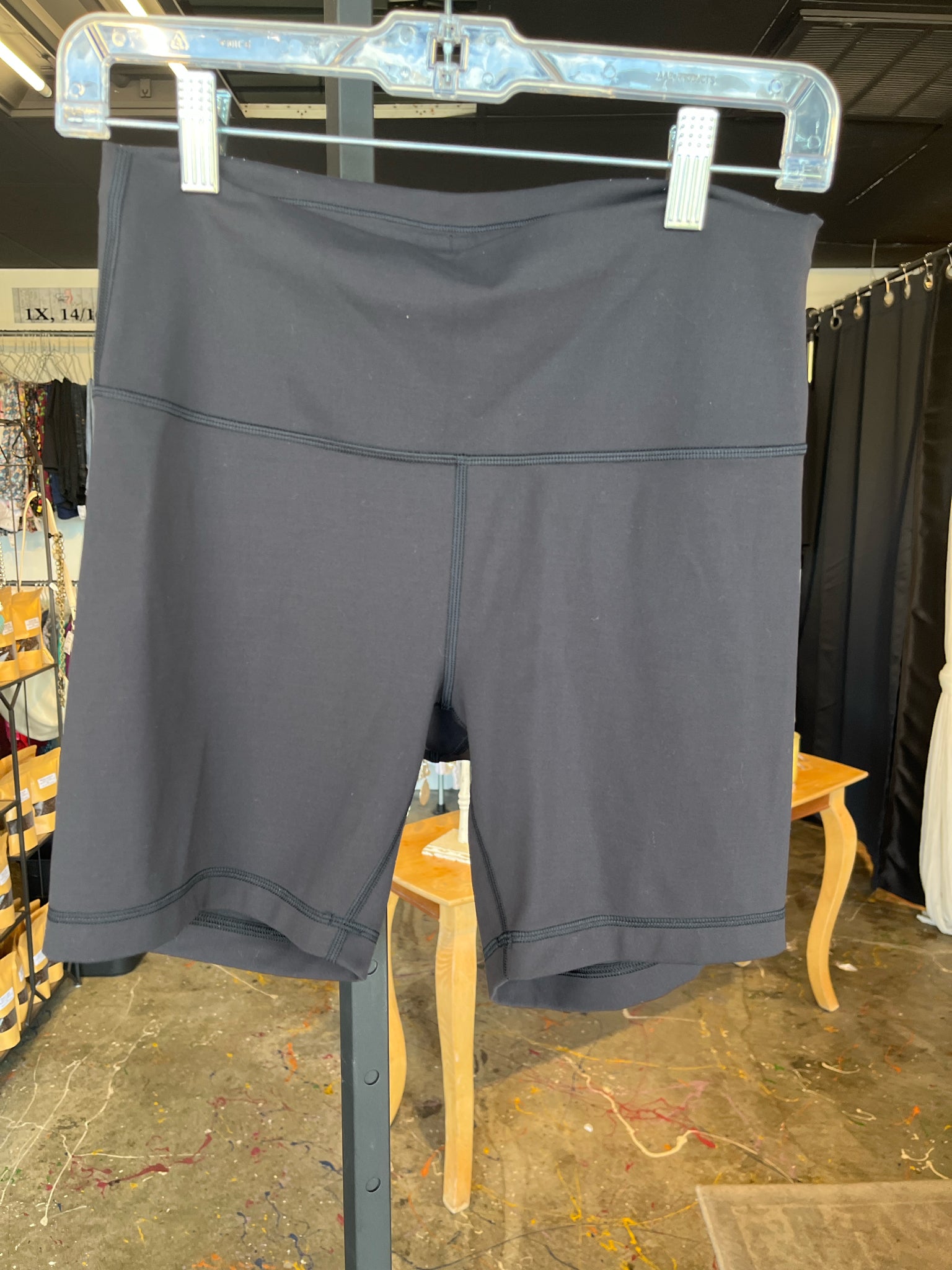 LULULEMON Womens Bottoms Size 10 Shorts