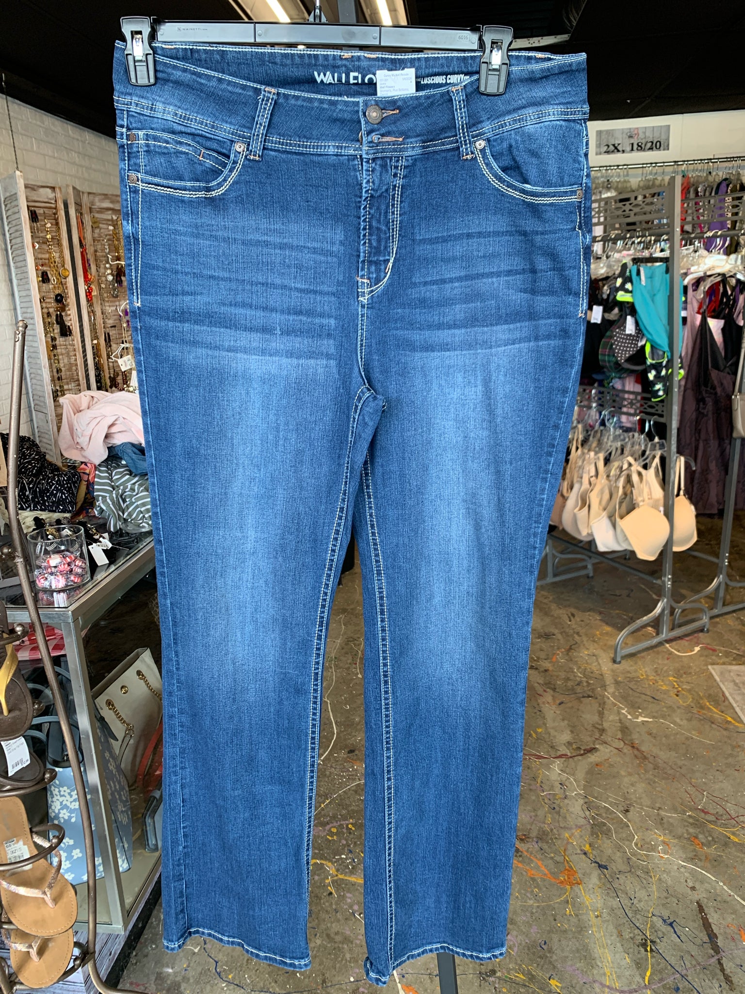 Wall Flowers Plus Bottoms Size 18 Jeans