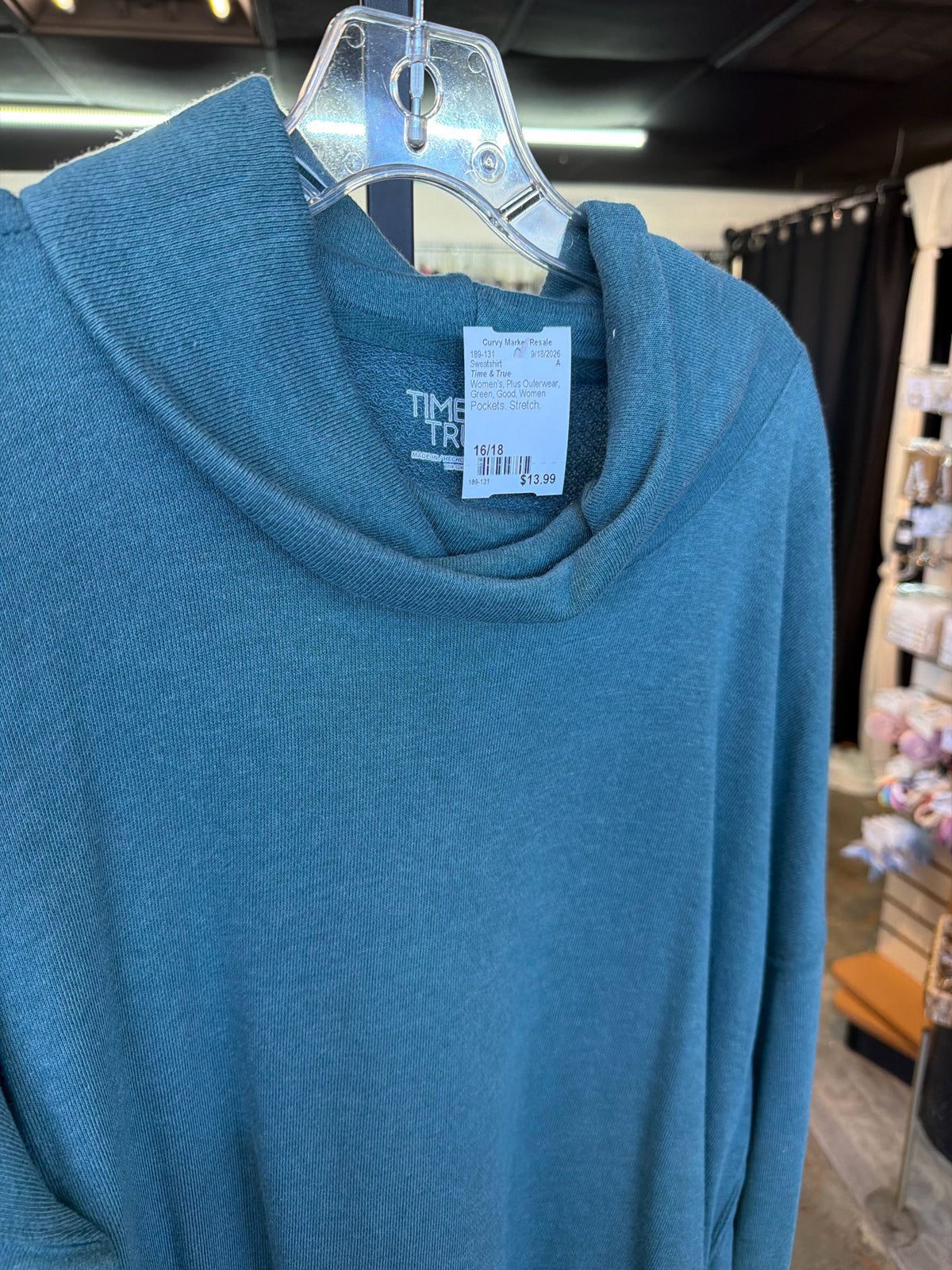 Time & True Plus Outerwear Size 16/18 Sweatshirt
