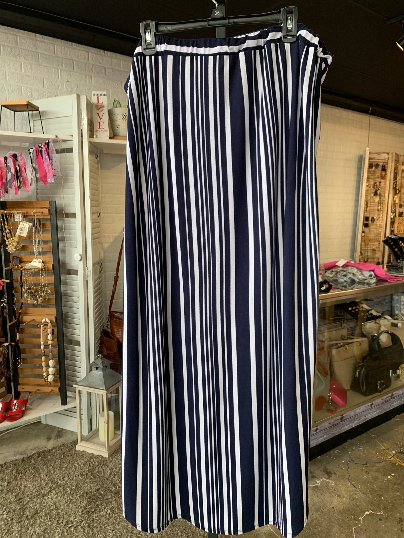 EST 1946 Plus Bottoms Size 22/24 Skirt