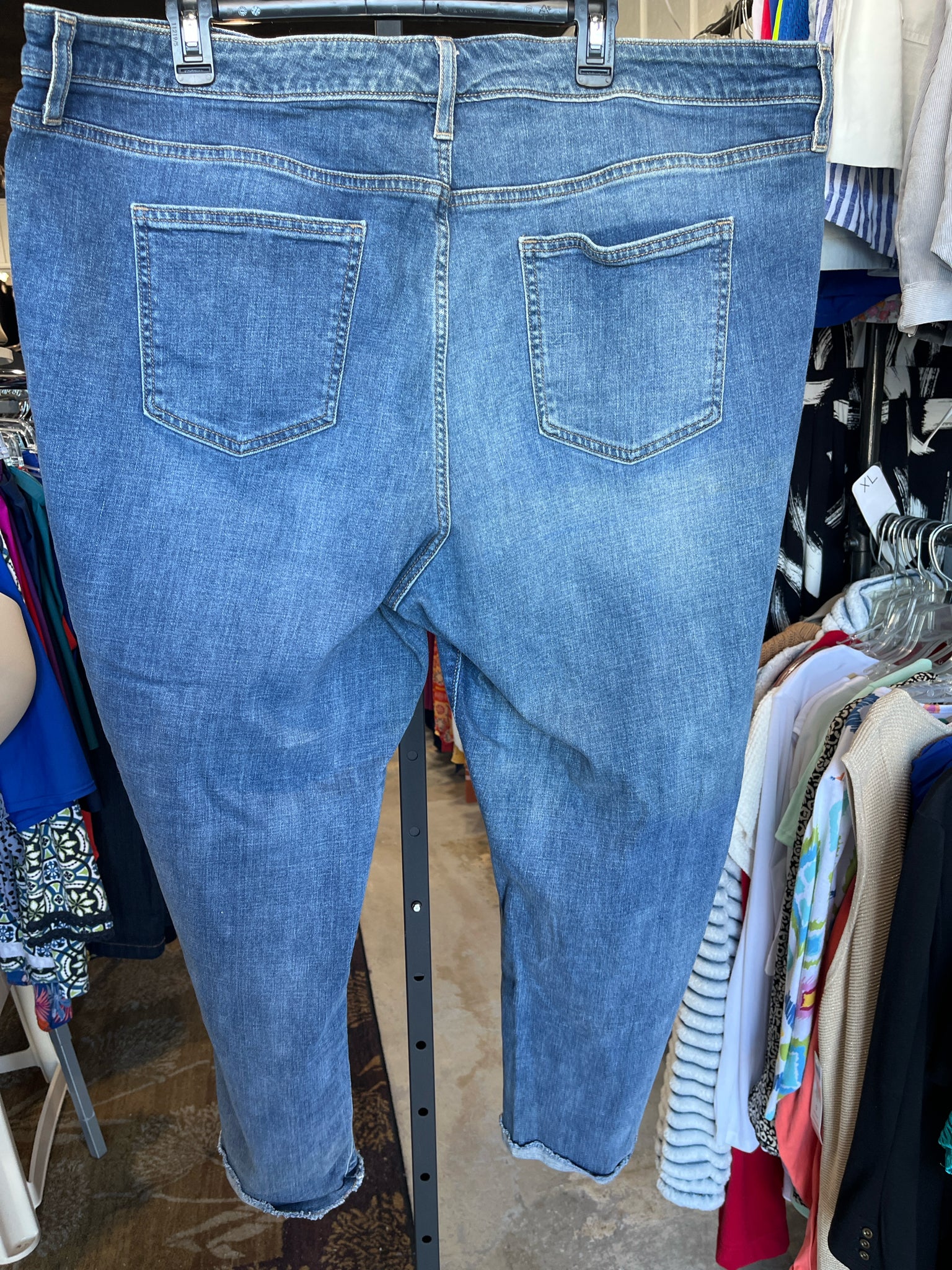 universal threads Plus Bottoms Size 24W Jeans