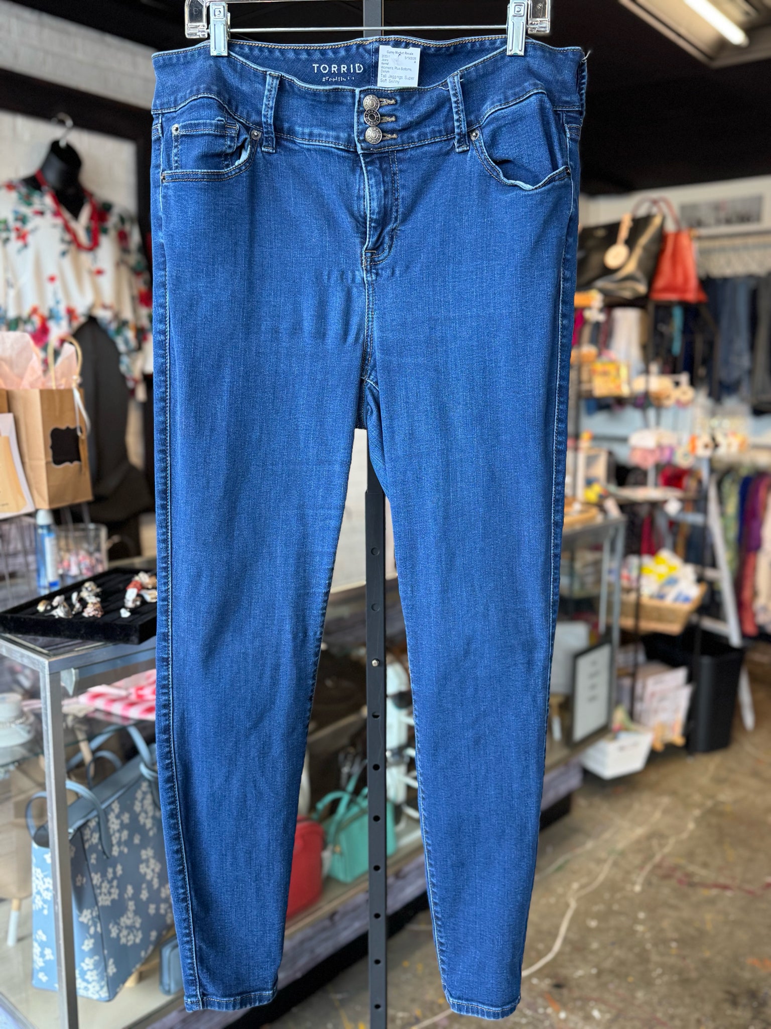 torrid Plus Bottoms Size 16T Jeans