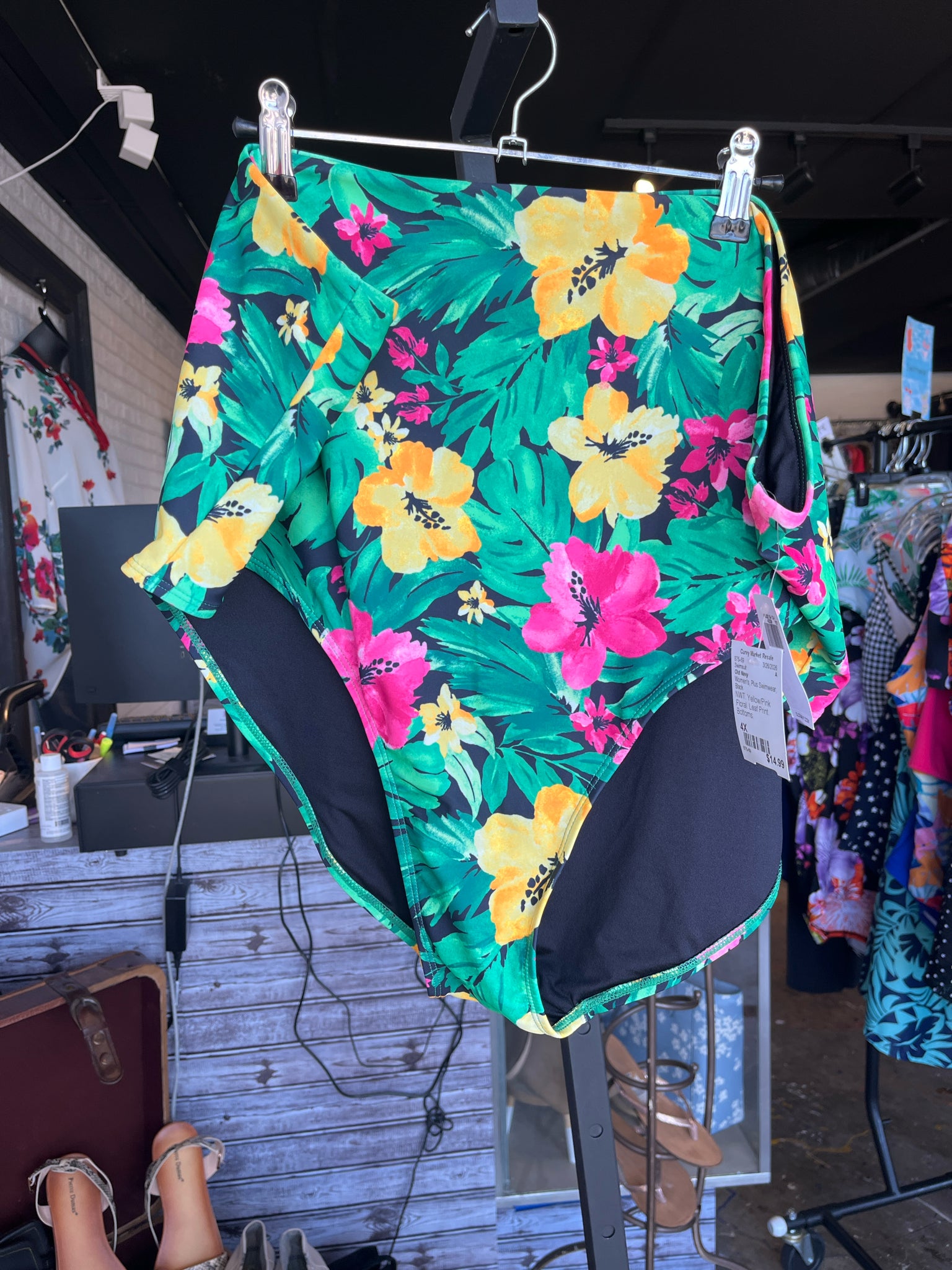 Old Navy Plus Swimwear Size 4X Swimsuit bottoms