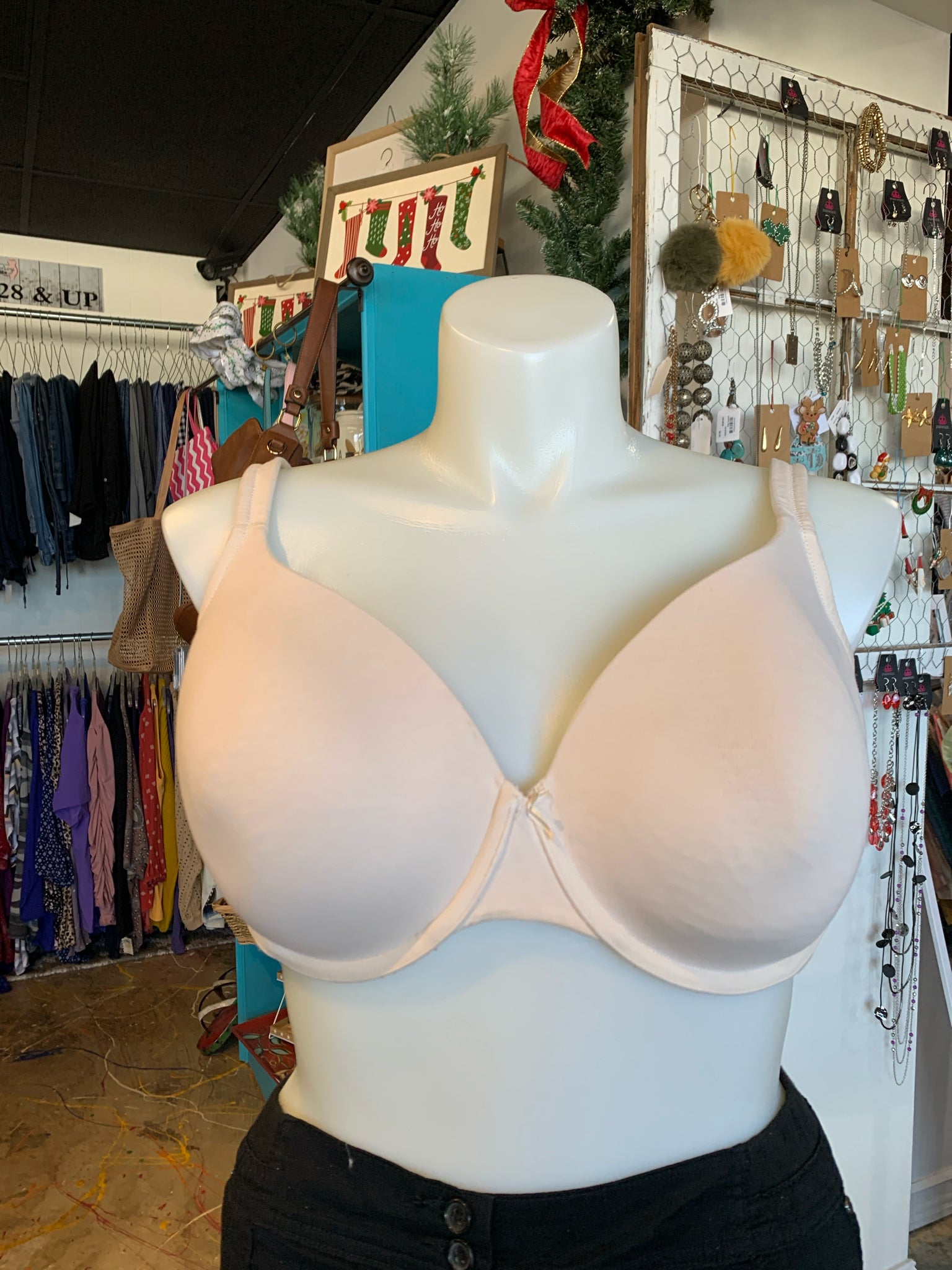 Cacique Plus Lingerie Size 44DD Bra