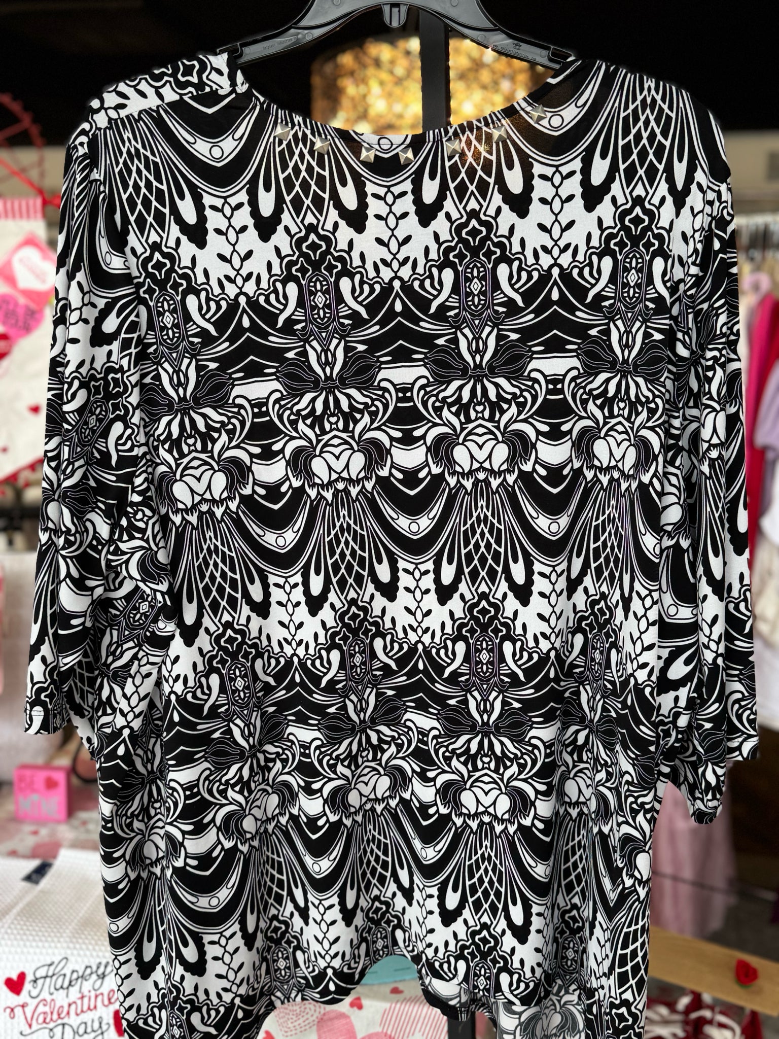 MAGGIE BARNES Plus Tops Size 26/28 Blouse