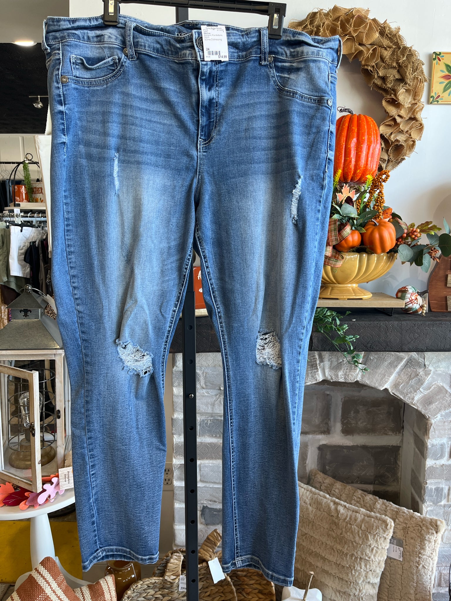 Maurices Plus Bottoms Size 24 Jeans