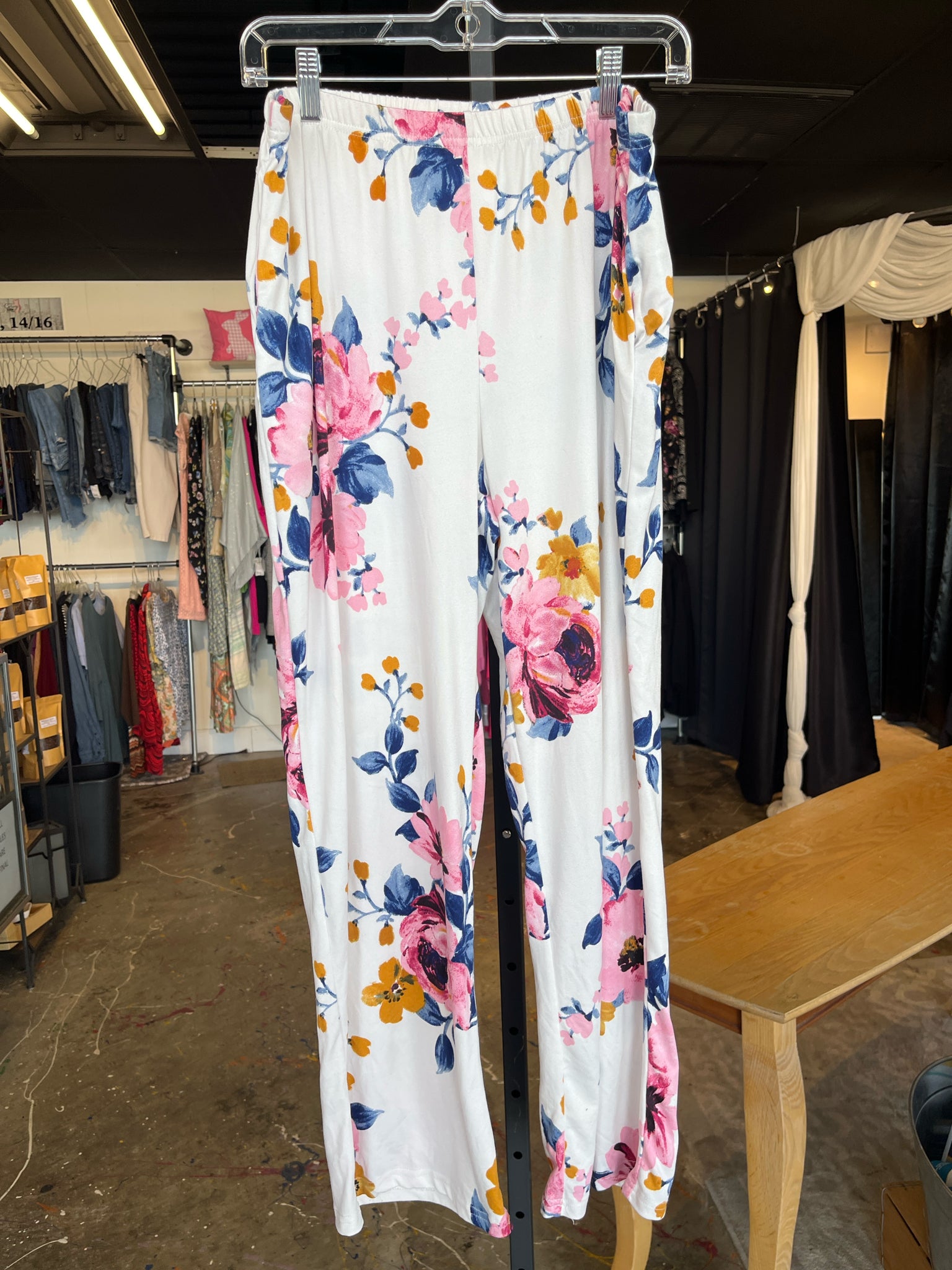 Bestbee Plus Bottoms Size 1X Pants