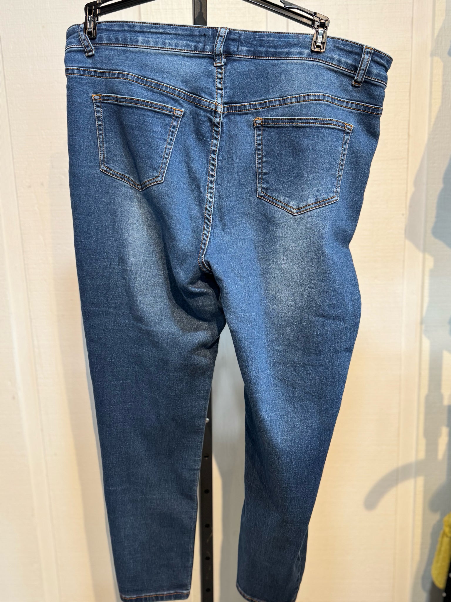 The Style Between Us Plus Bottoms Size 22 Jeans