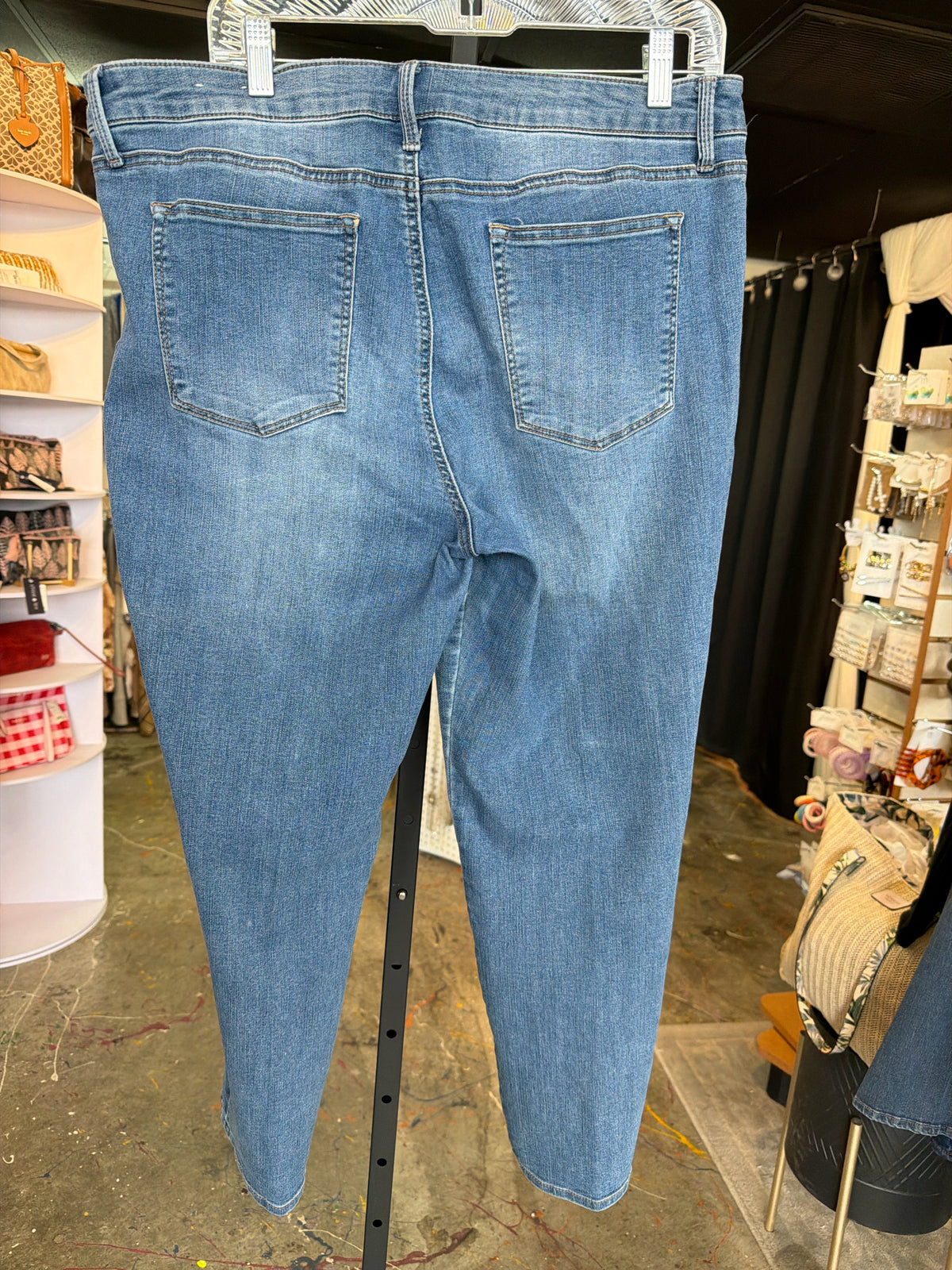 N 62 Plus Bottoms Size 16 Jeans