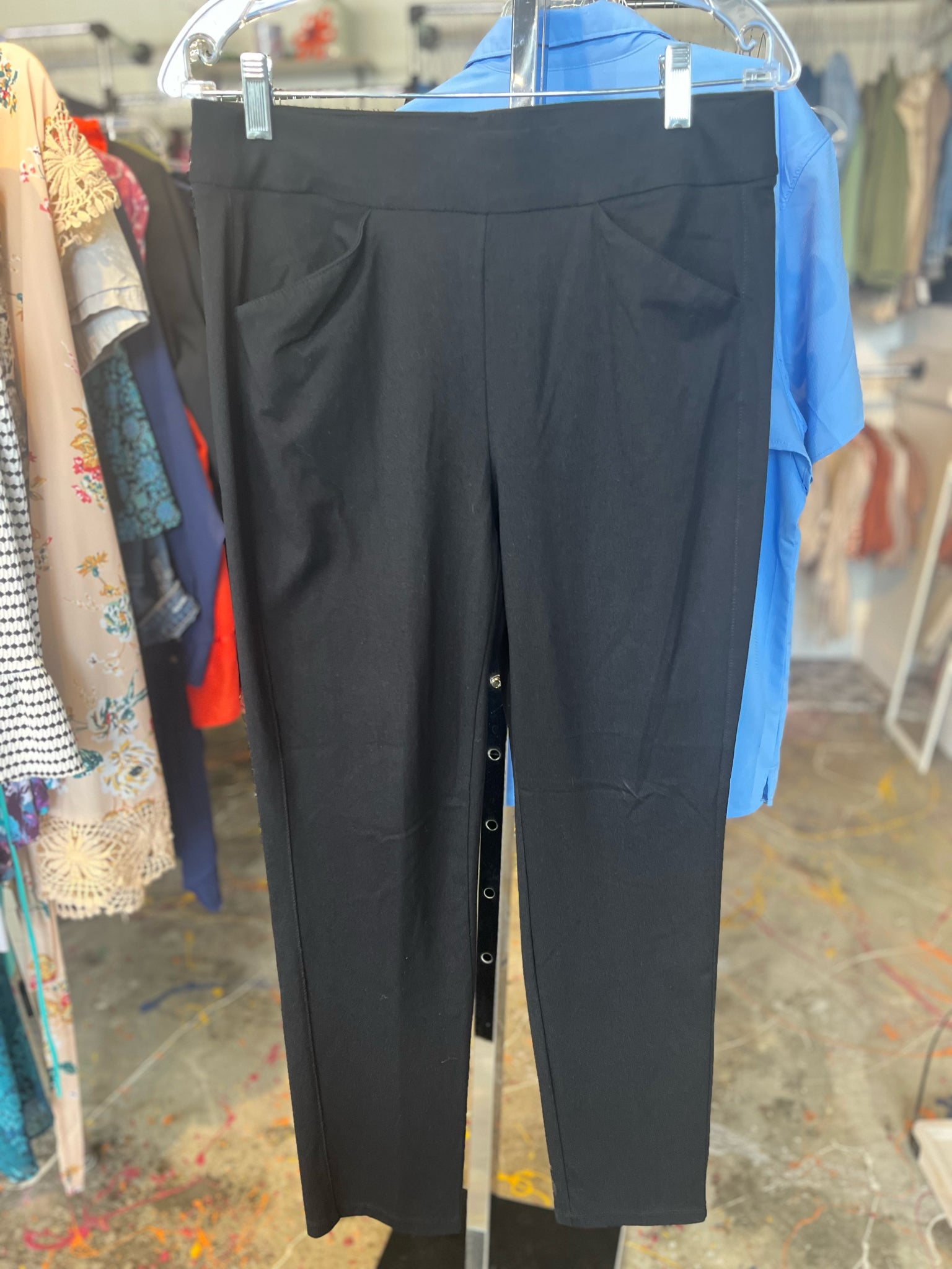 Travelers by Chicos Womens Bottoms Size 1 Pants