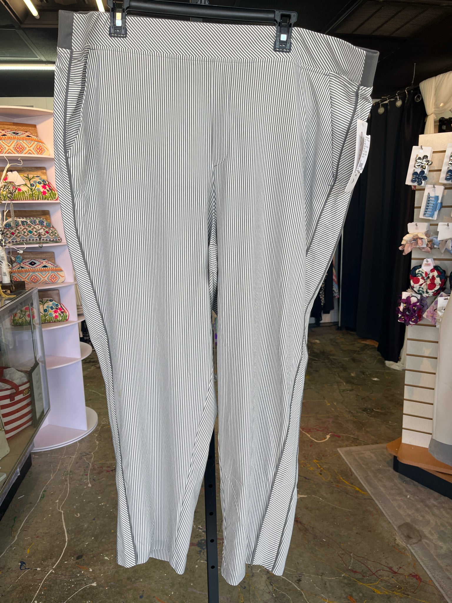 Athleta Plus Bottoms Size 22 Pants