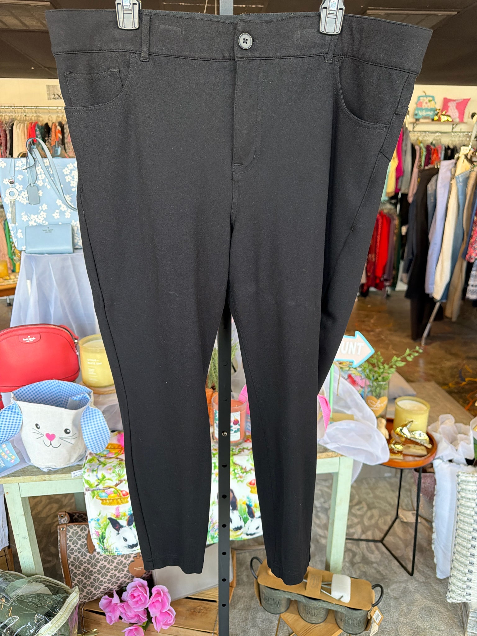 torrid Plus Bottoms Size 20r Pants