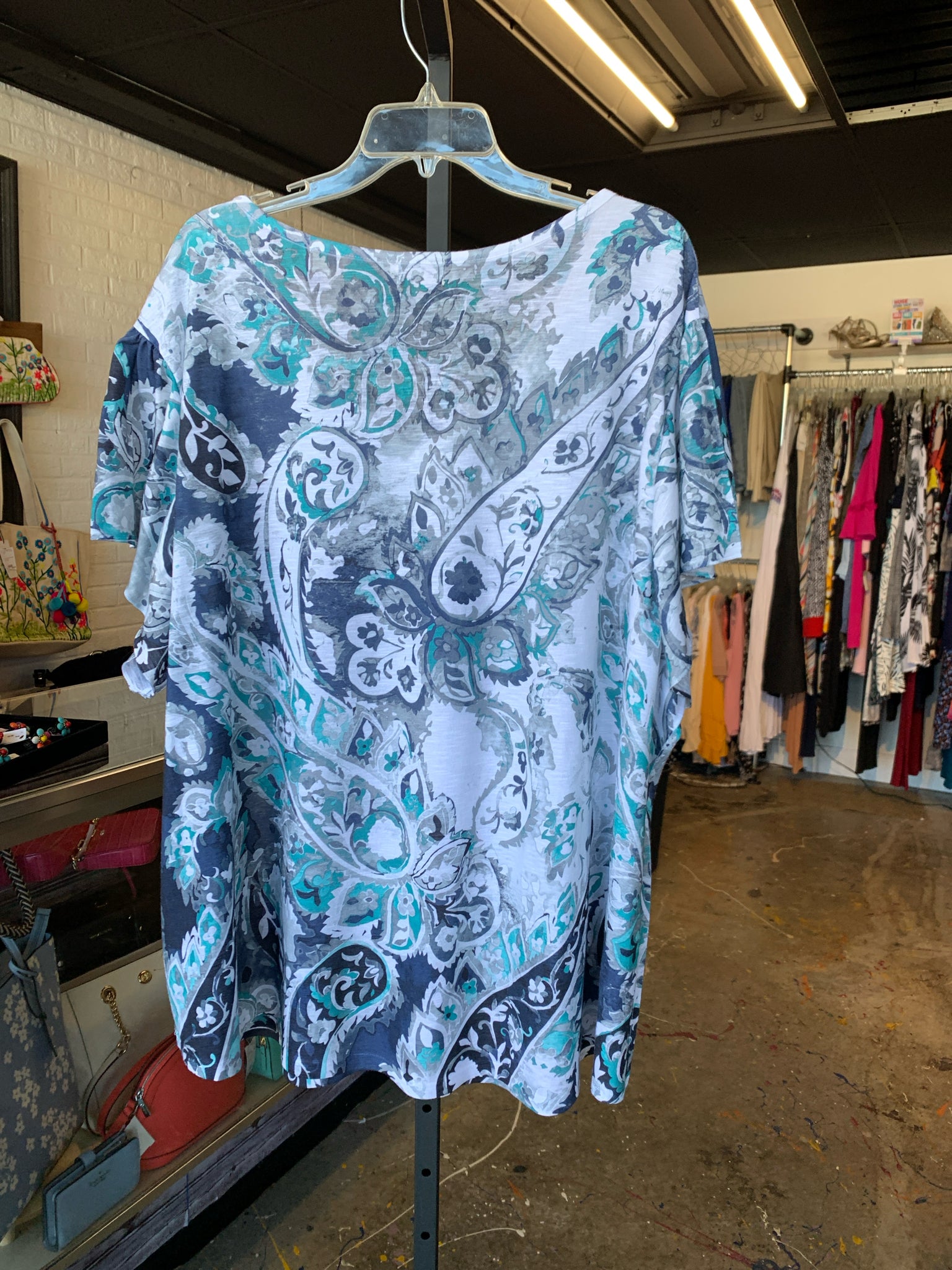 Terra & Sky Plus Tops Size 28/30 Shirt