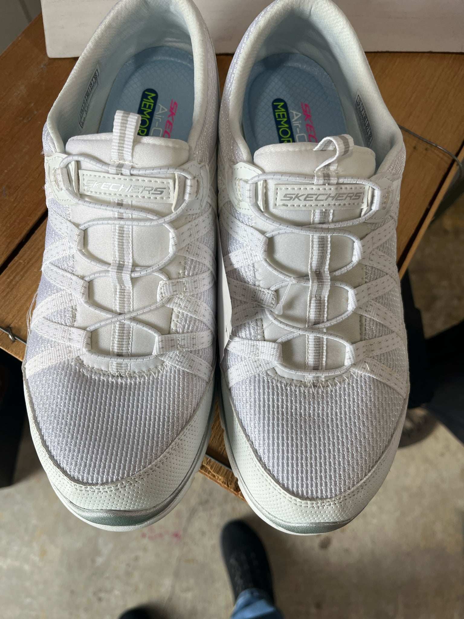 SKECHERS Shoes/Footwear 10 SHOES