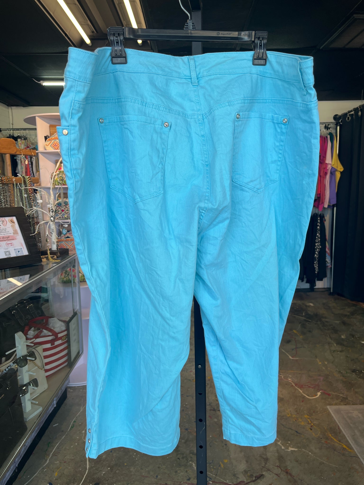 Bandolino Plus Bottoms Size 24W Jeans