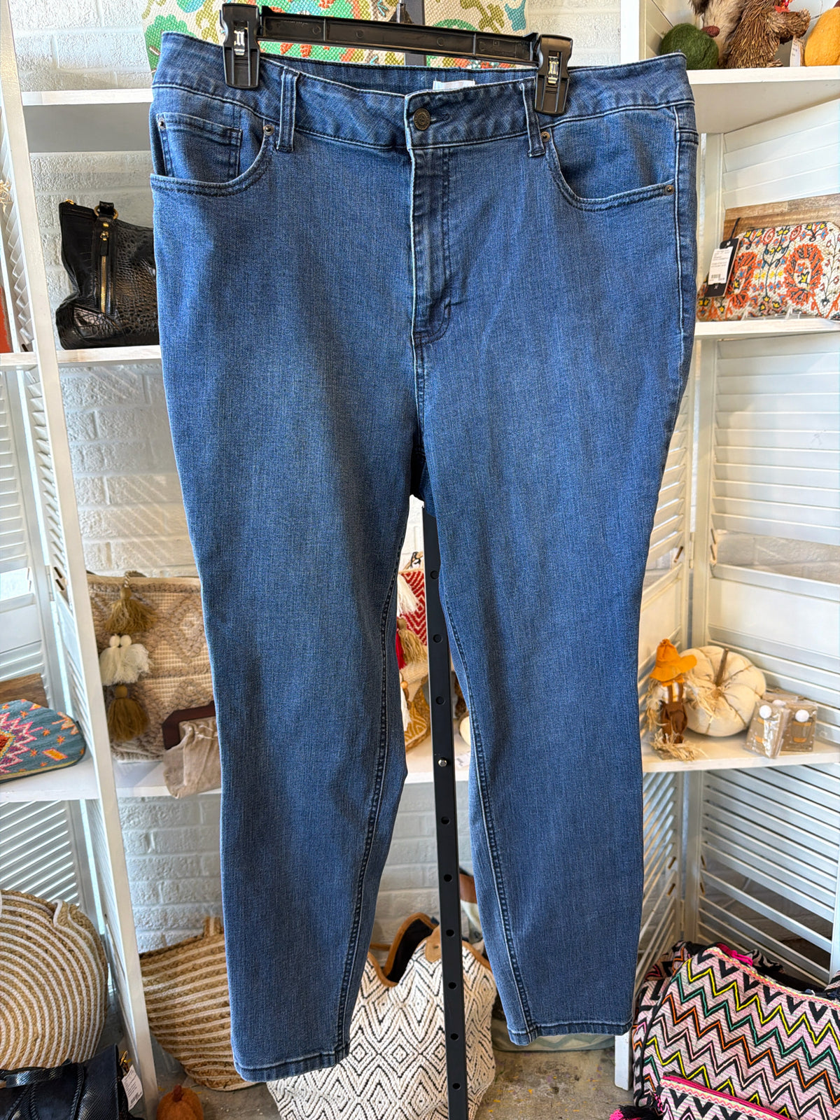 TRUE CRAFT Plus Bottoms Size 18W Jeans