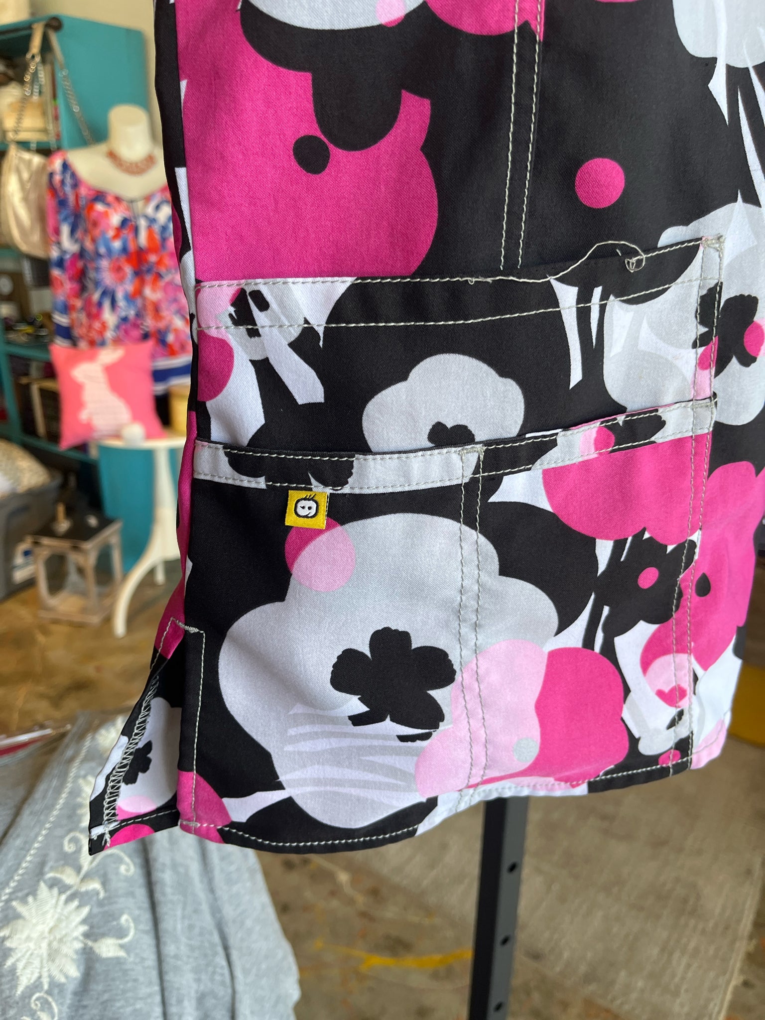 Wonder Wink Plus Tops Scrub