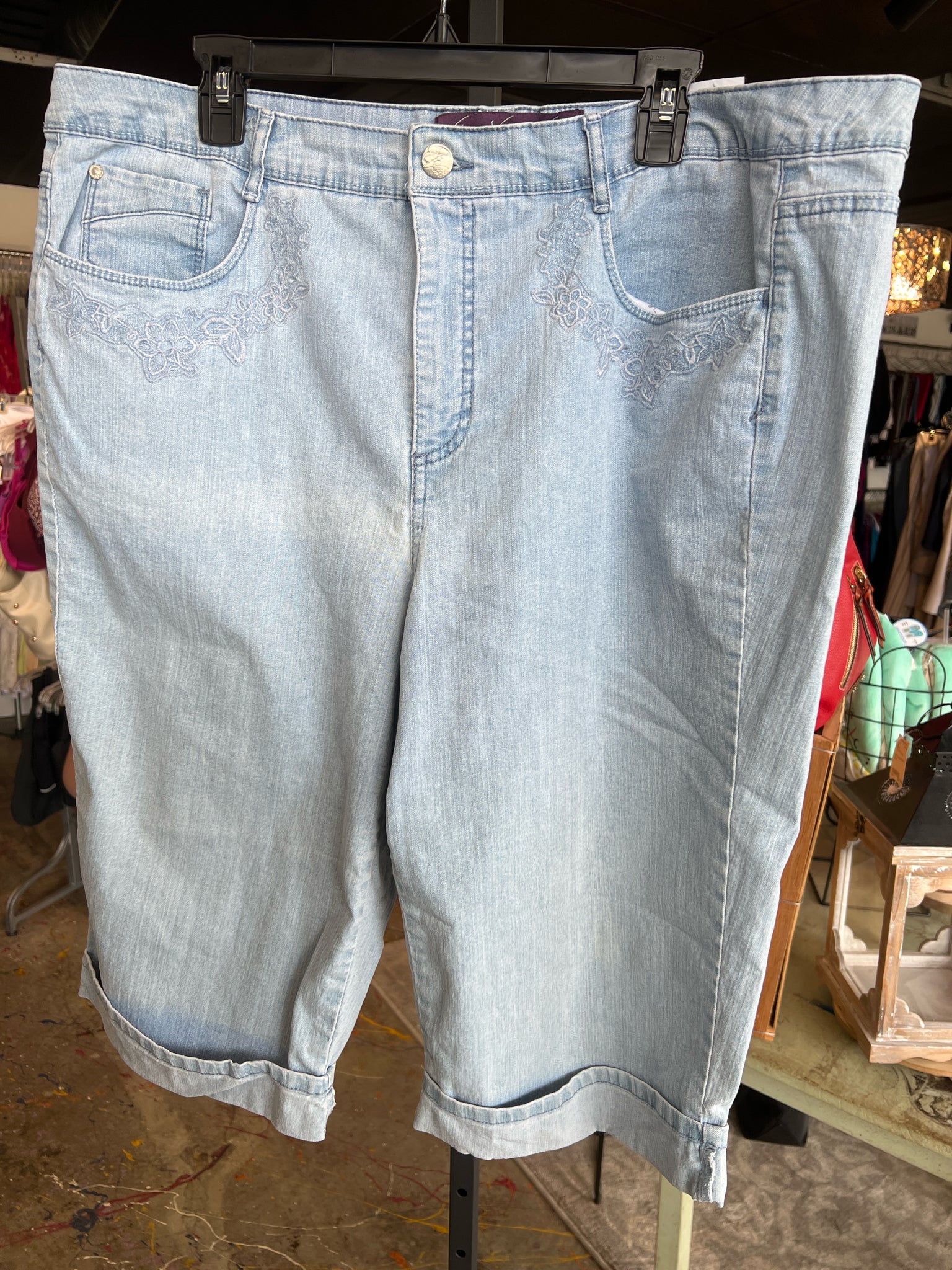 GLORIA VANDERBILT Plus Bottoms Size 20W Shorts