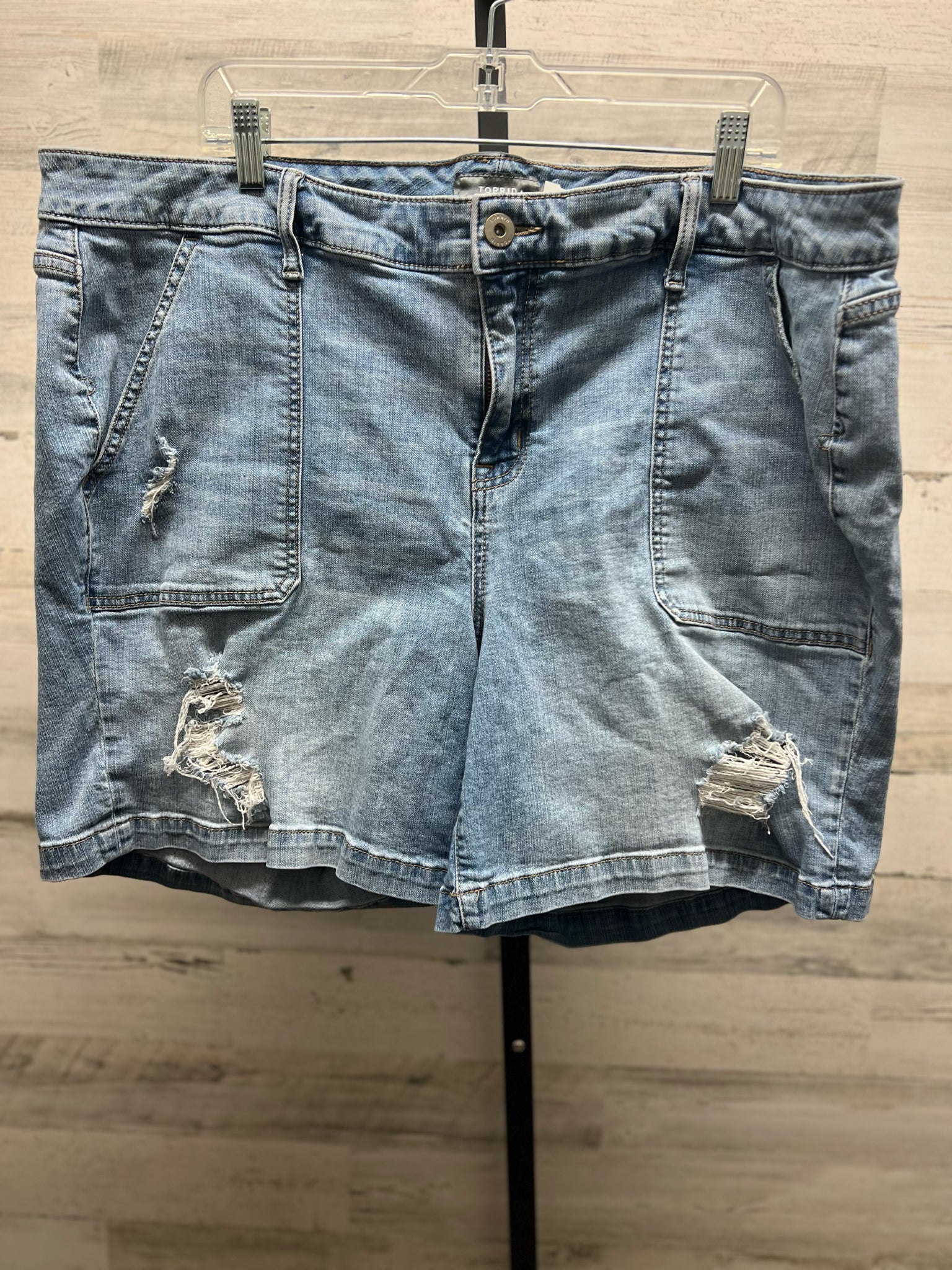 Size 24 torrid Shorts