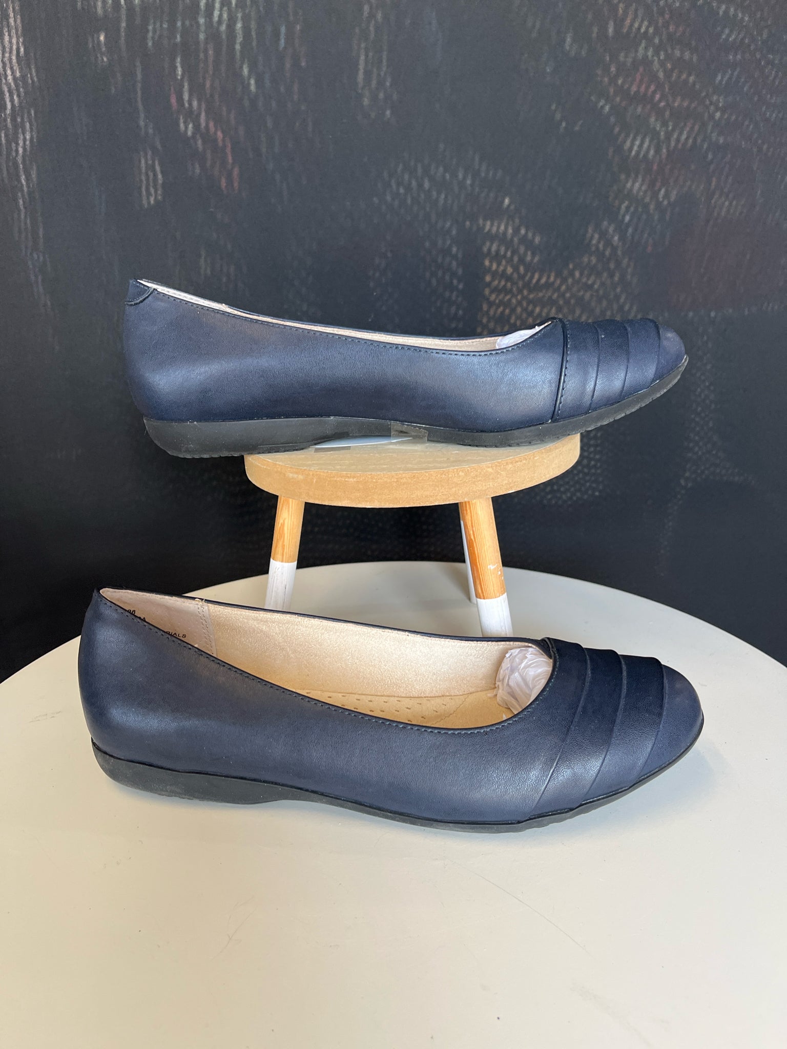 Cliffs by White Mountain Shoes/Footwear 9 Shoes