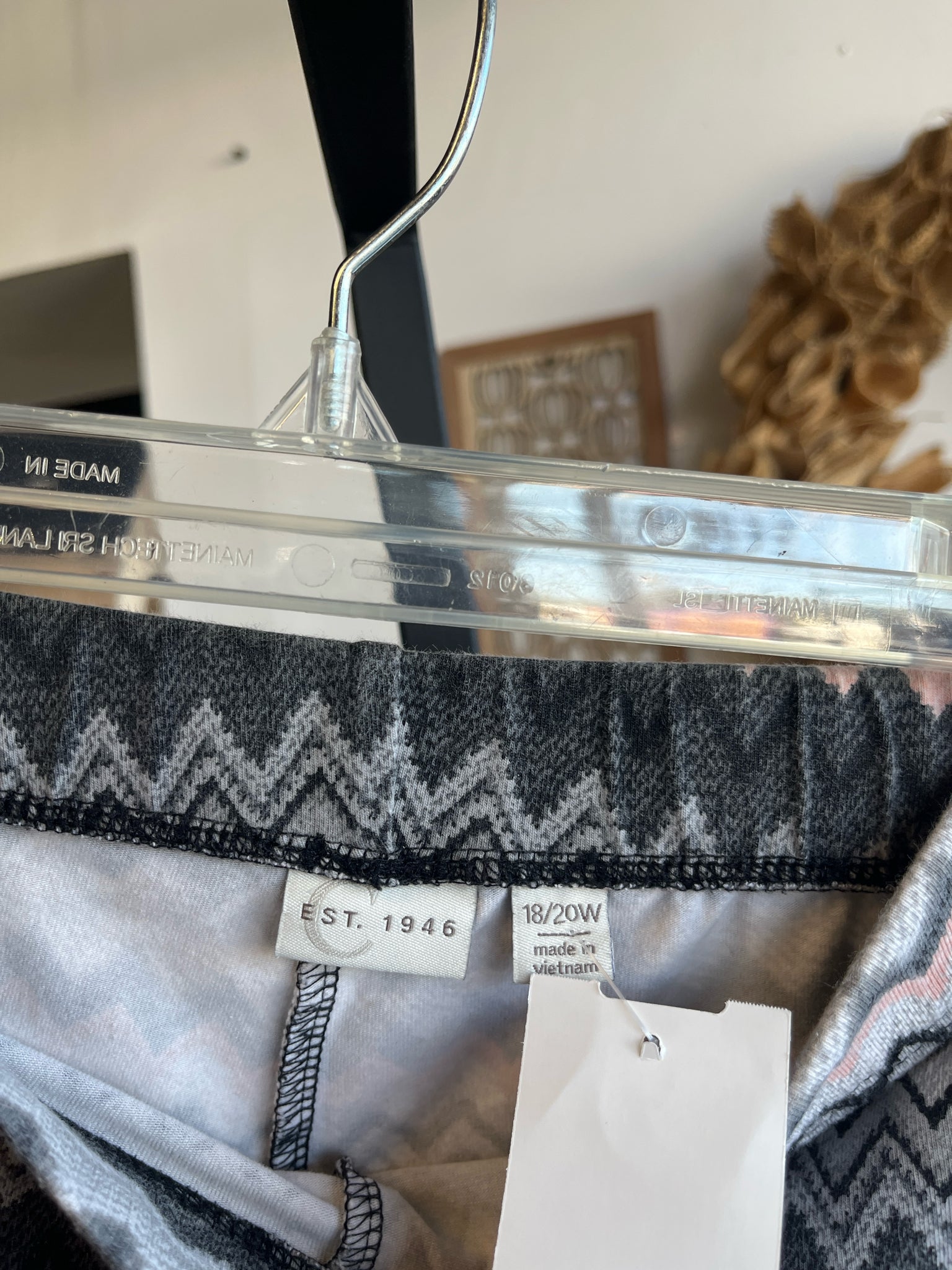 EST 1946 Plus Bottoms Size 18/20 Pants