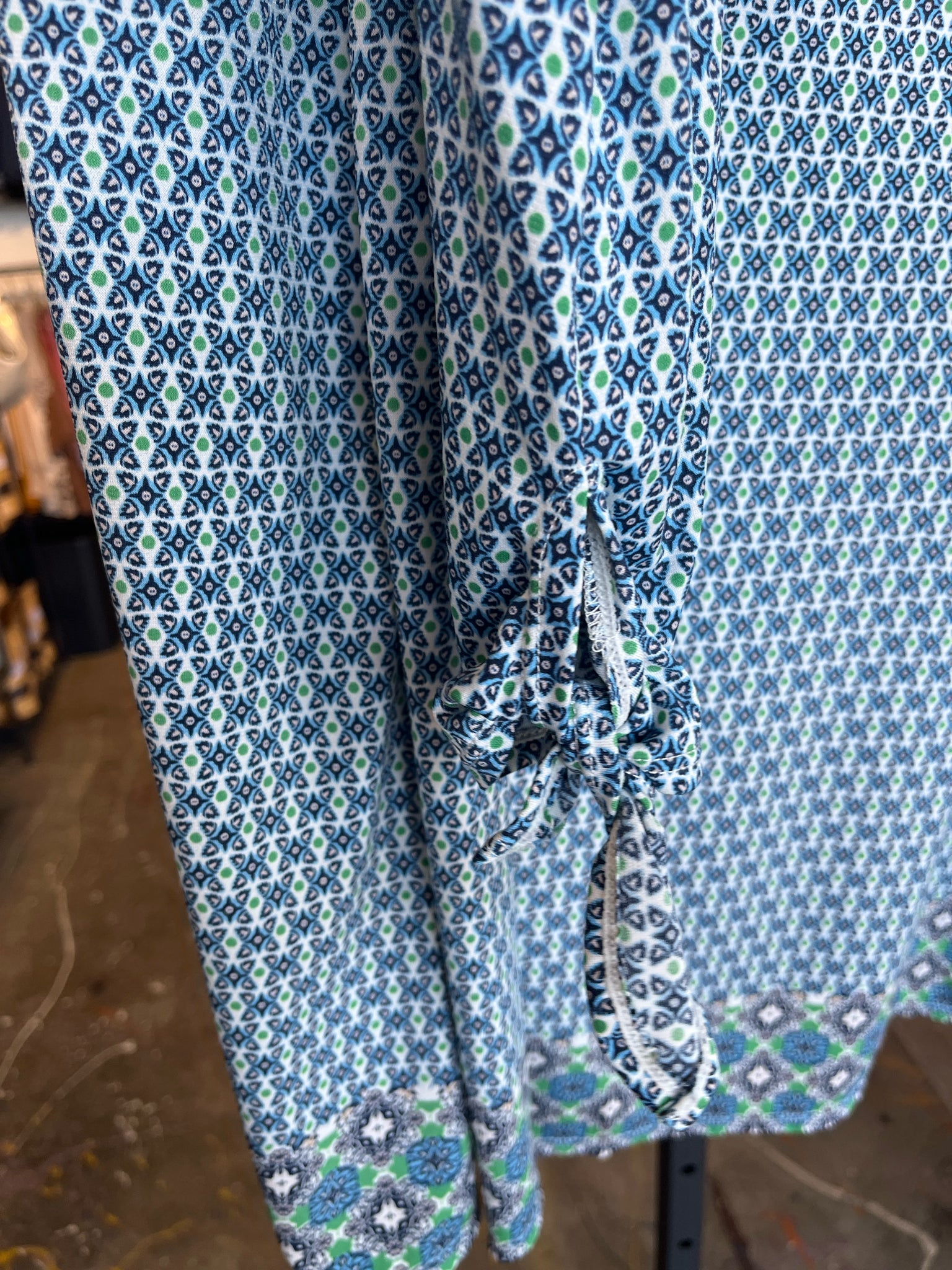 MAX STUDIO Plus Tops Size 1X Blouse