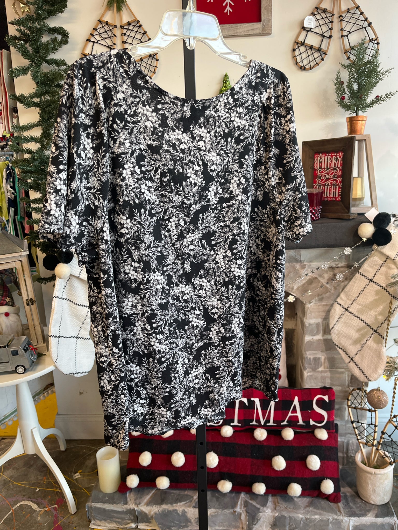 A.U.W Plus Tops Size 1X Blouse