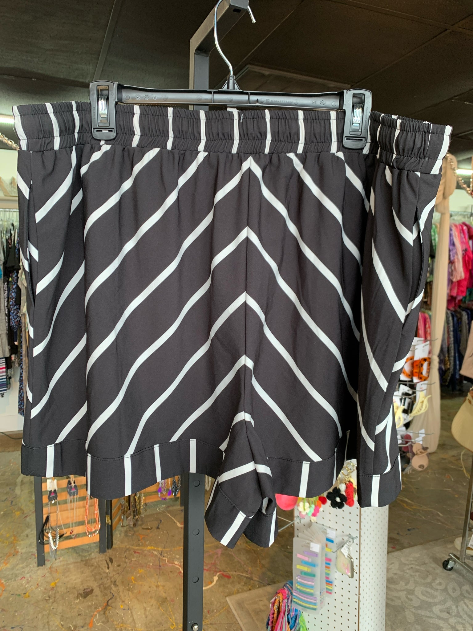 No Brand Plus Bottoms Size XXXXL Shorts