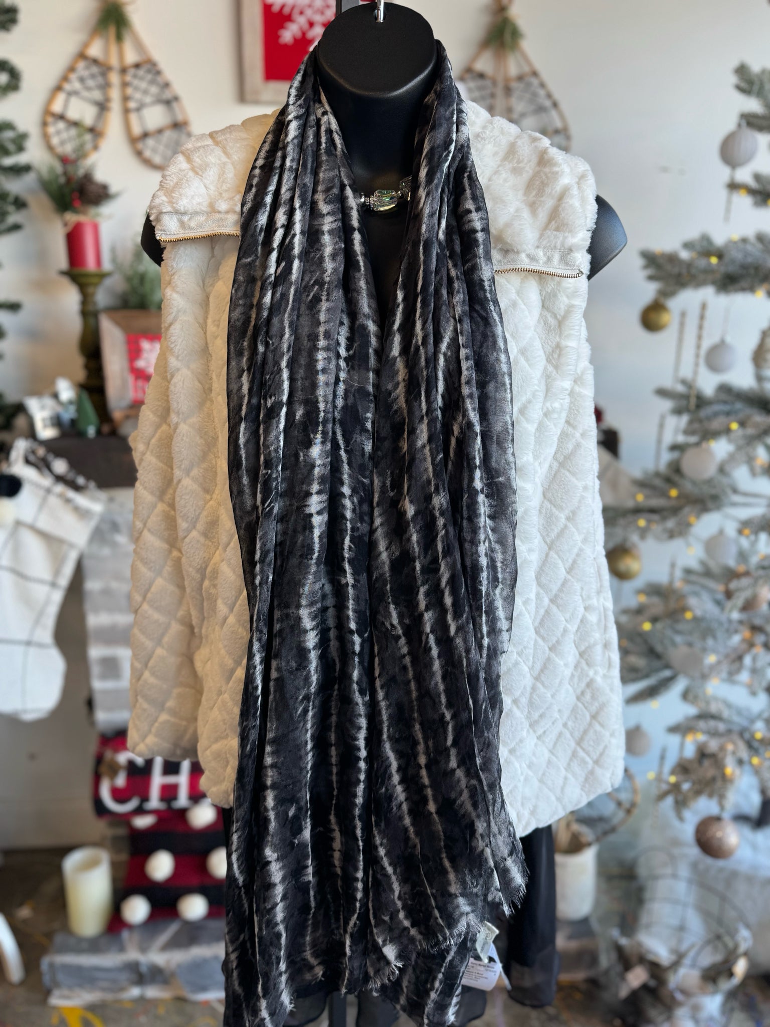 Treasure & Bond Women's Black Scarf