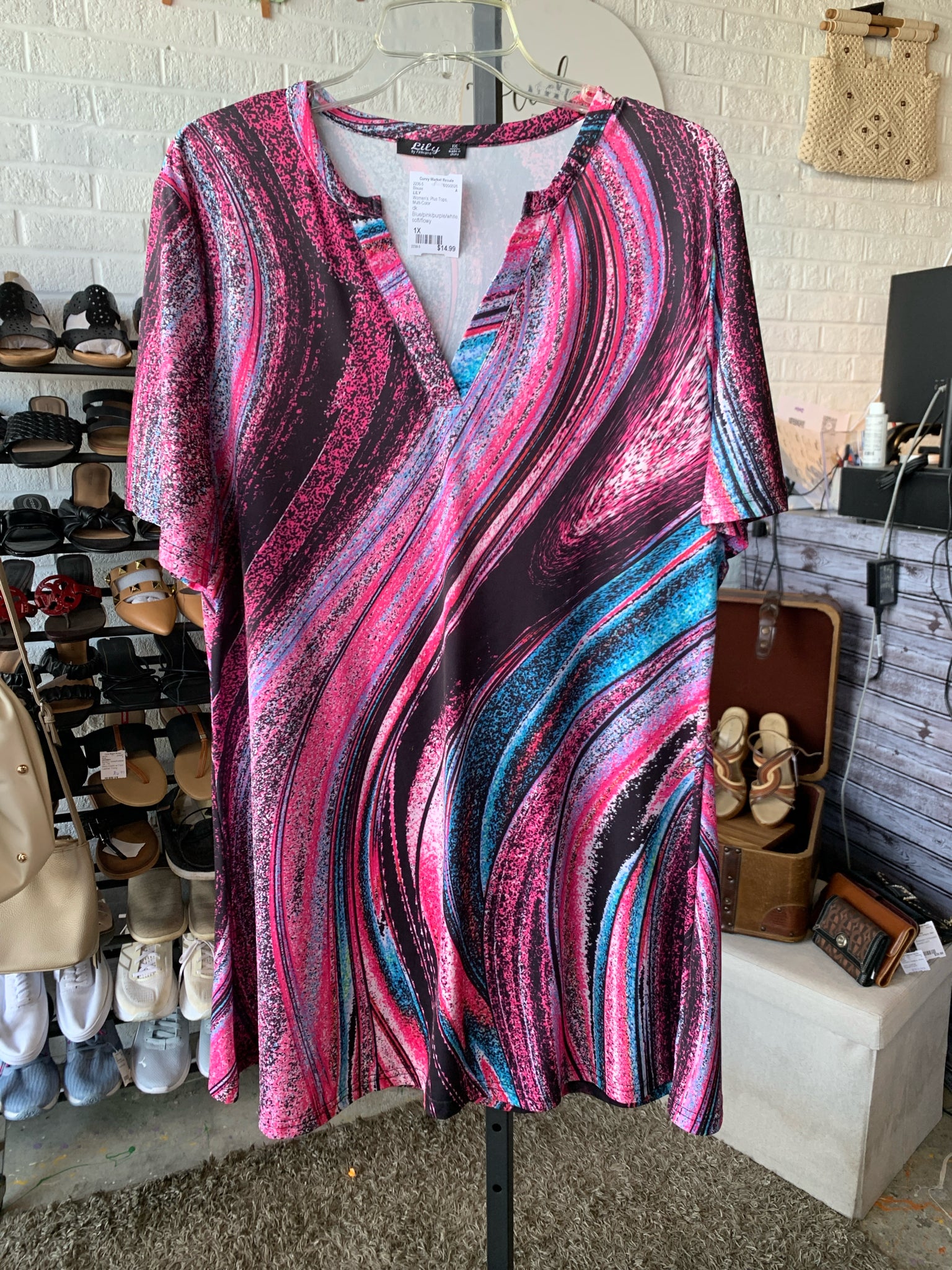 LILY Plus Tops Size 1X Blouse