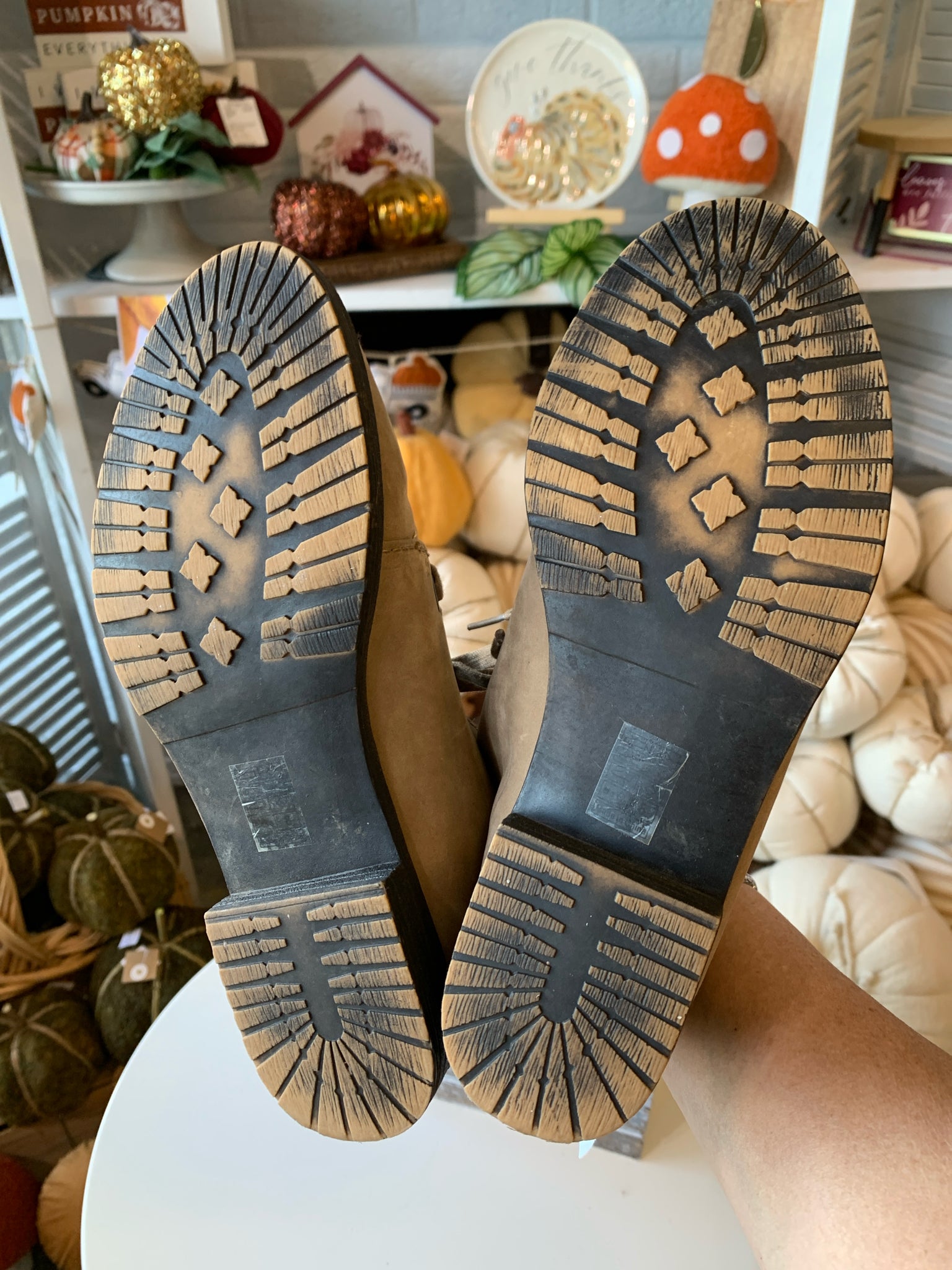 BlowFish Shoes/Footwear 8 Shoes