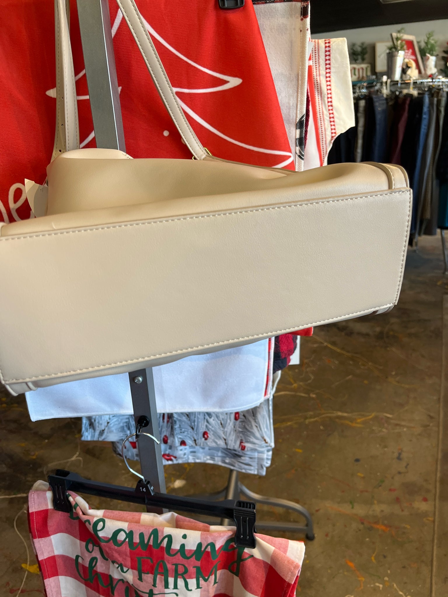 Antik Kraft Tan Purse