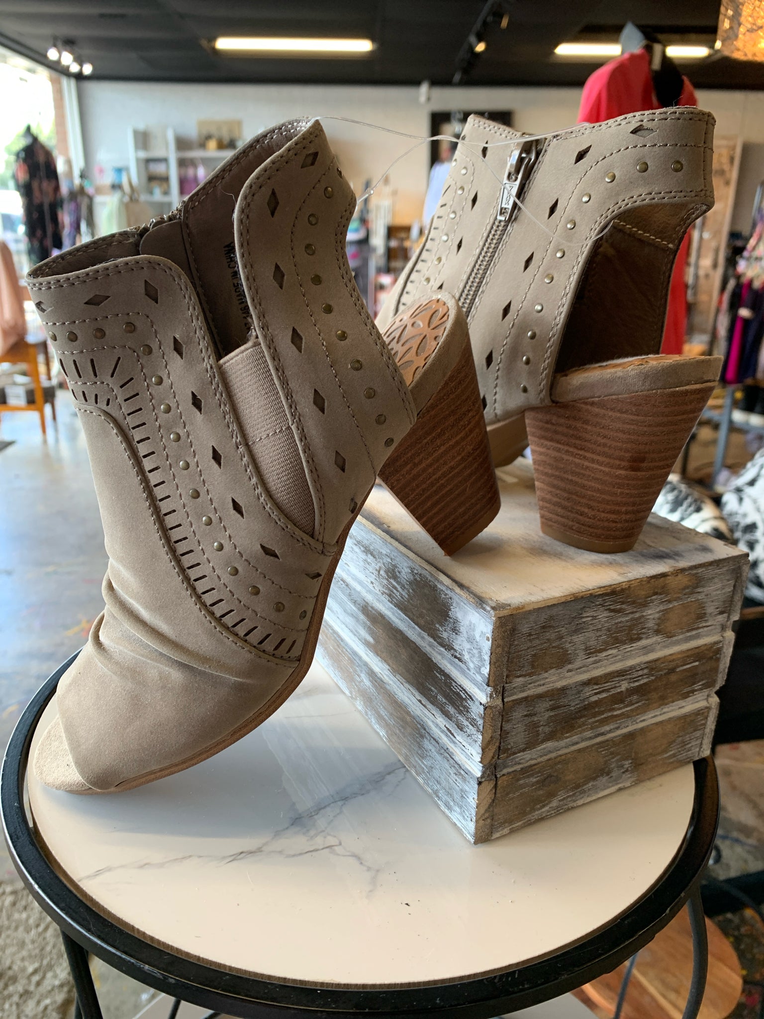 Bare Traps Shoes/Footwear 6.5 SHOES