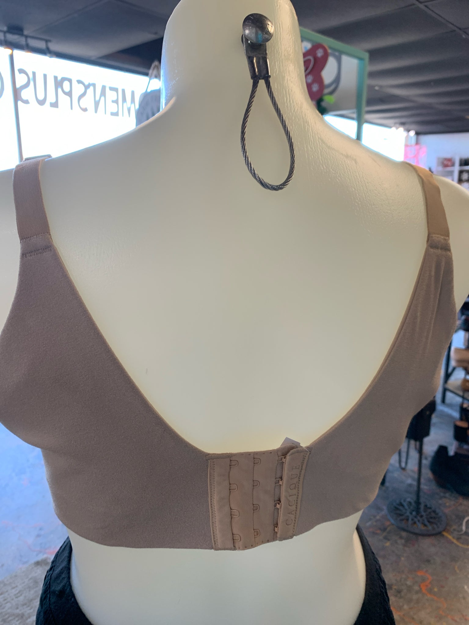 Cacique Plus Lingerie Size 42DDD Bra