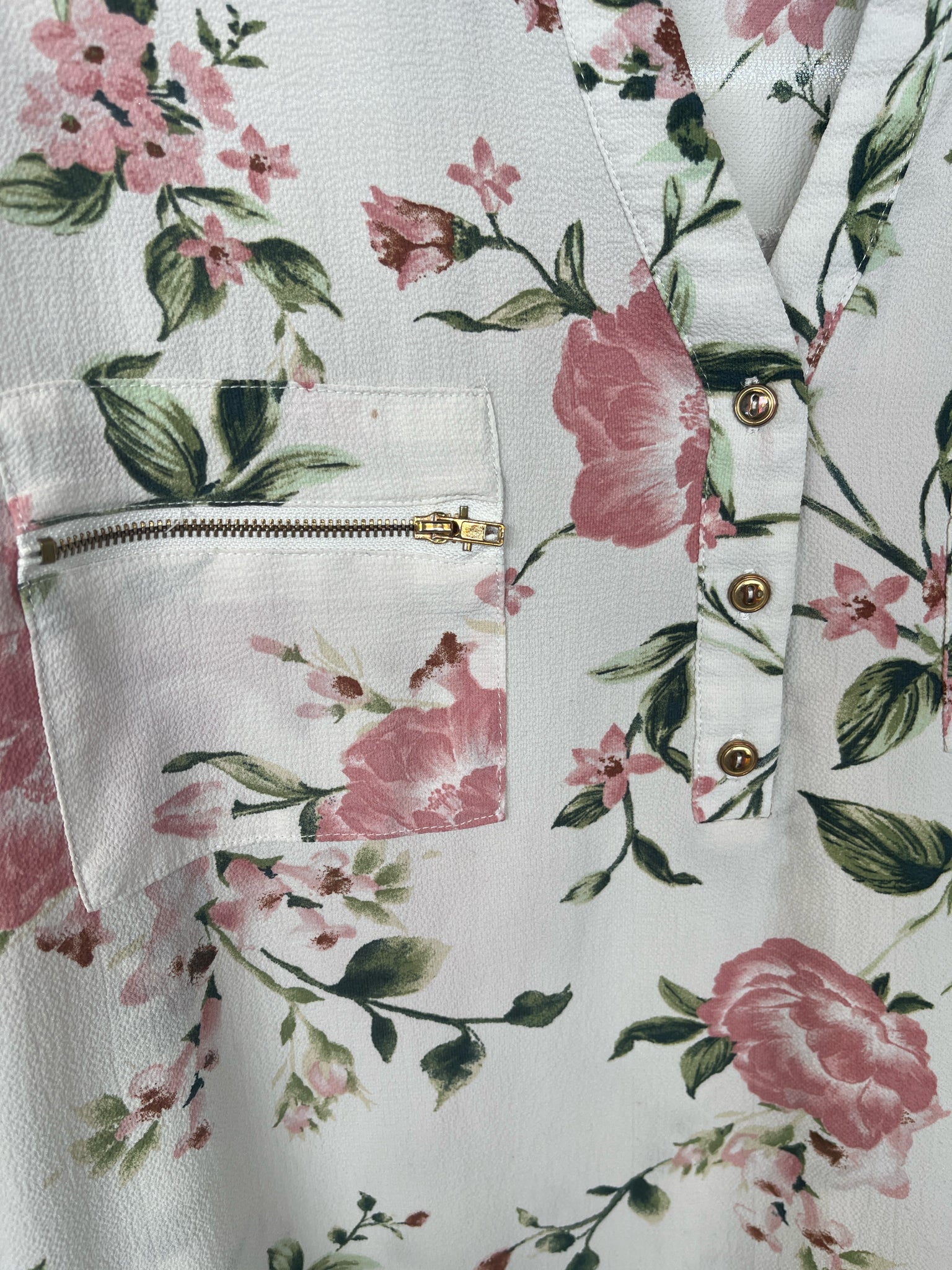 FLOWER & FEATHER Plus Tops Size 1X Blouse