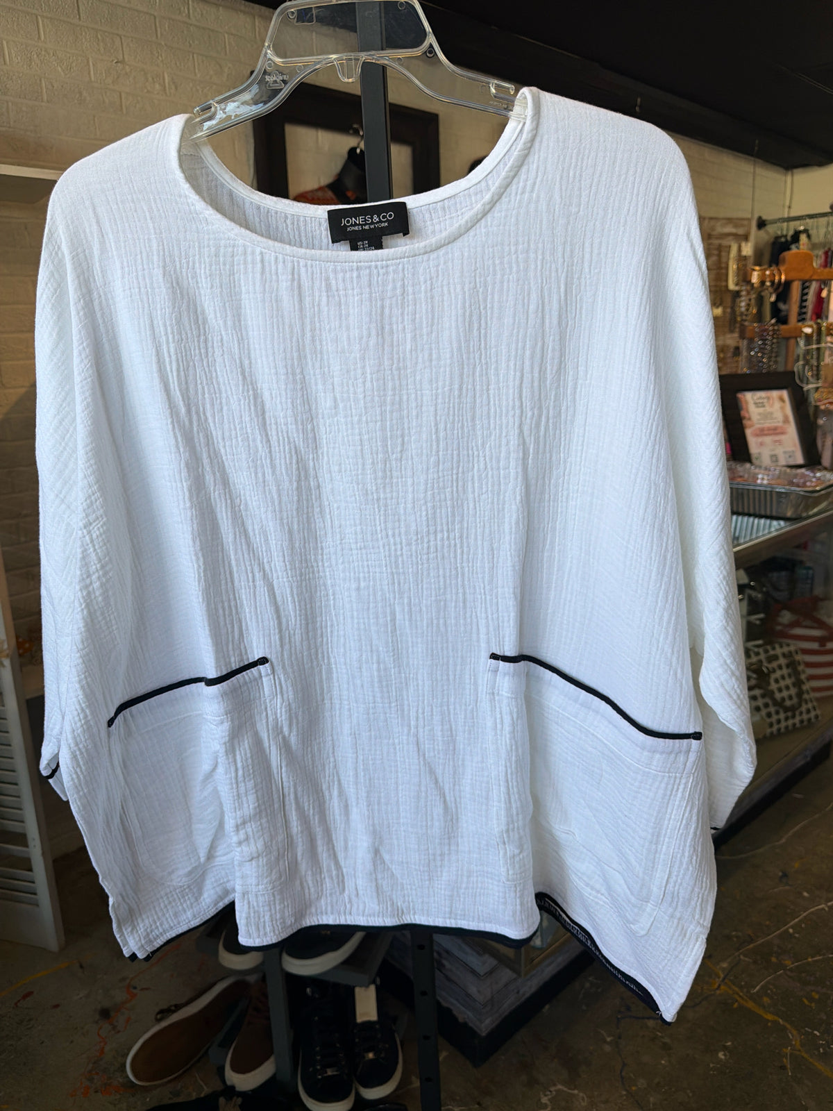 Jones and co Plus Tops Size 2X Shirt
