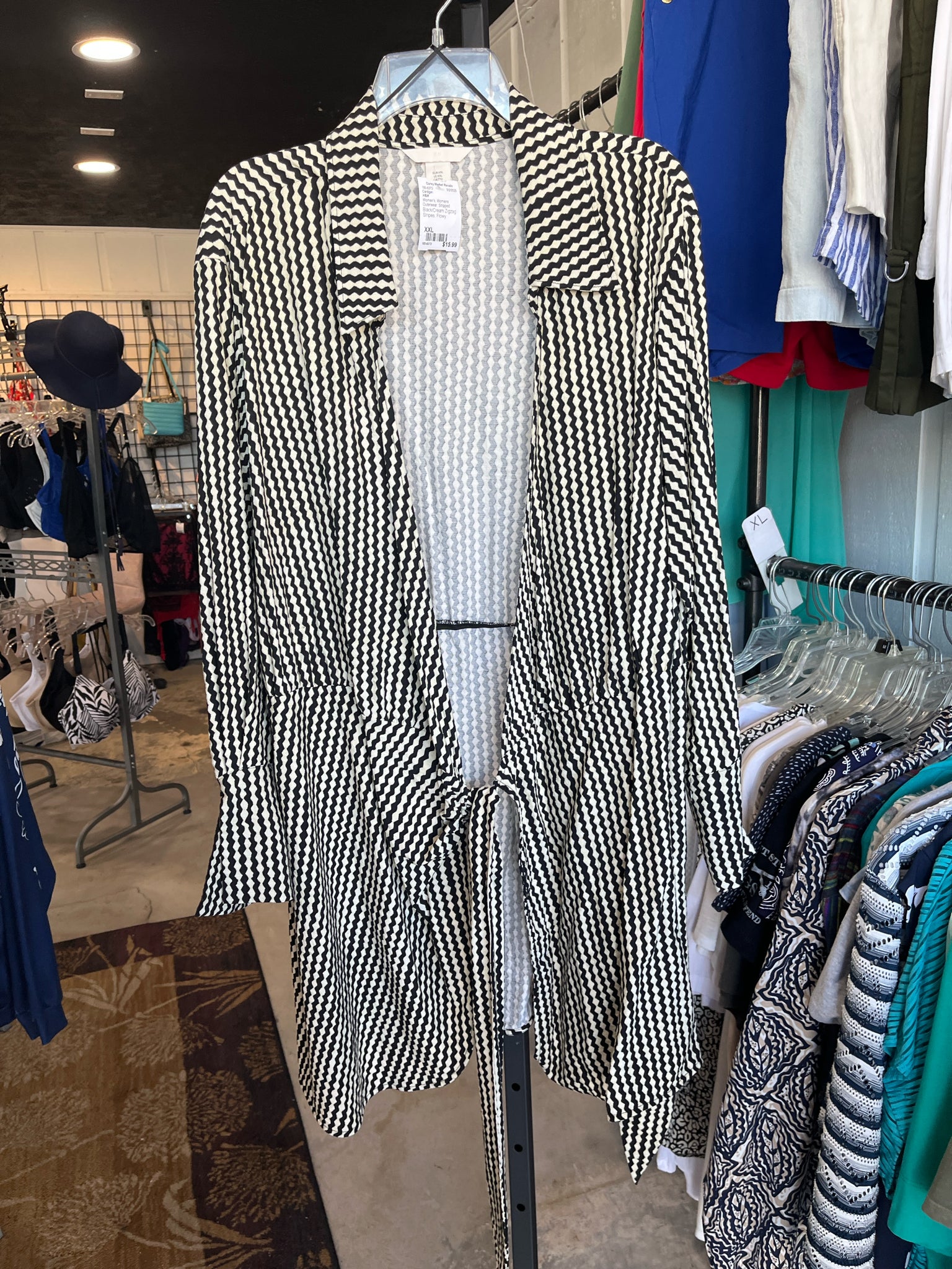 H&M Womens Outerwear Size XXL Cardigan