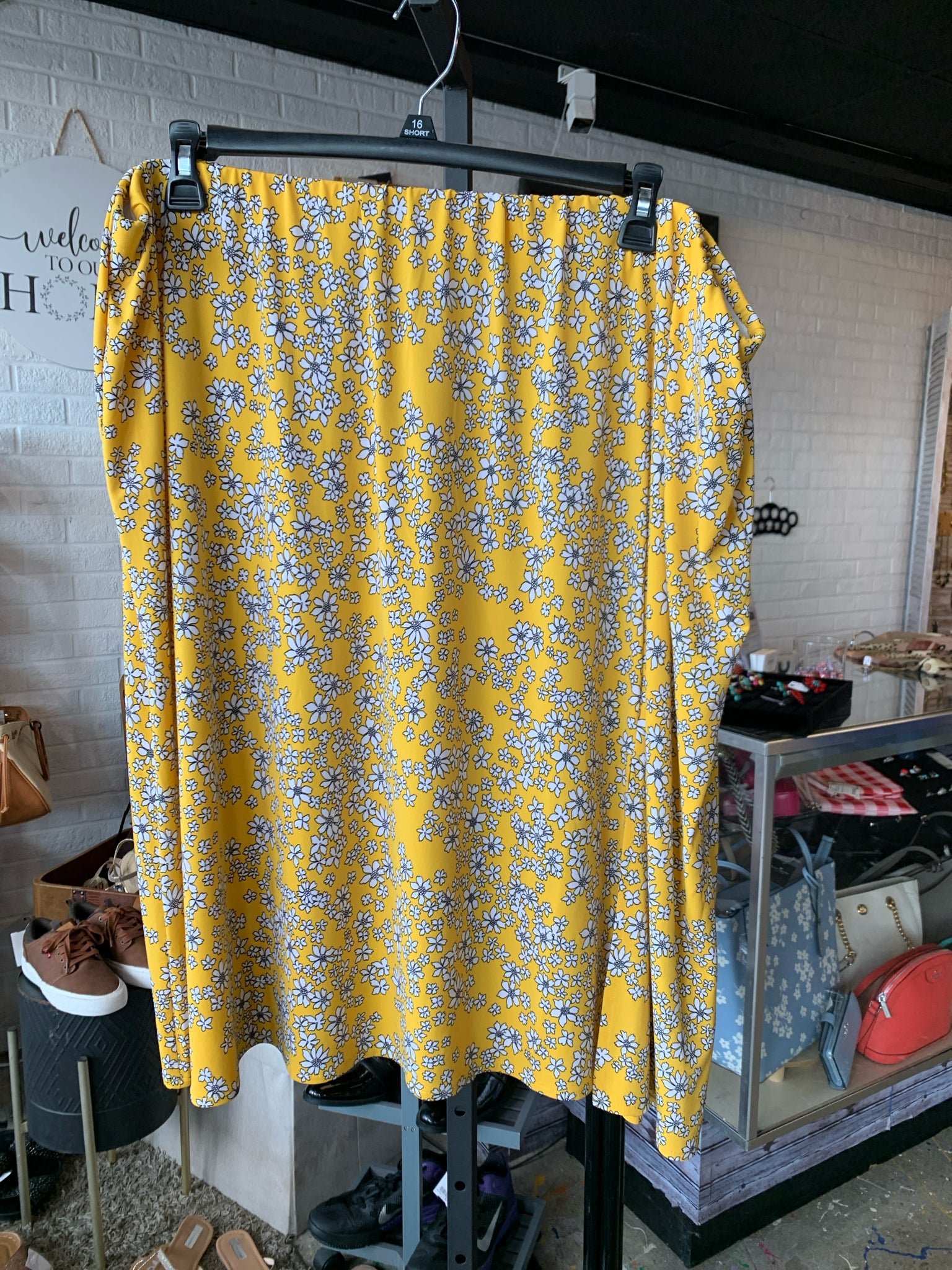 Lane Bryant Plus Bottoms Size 26 Skirt