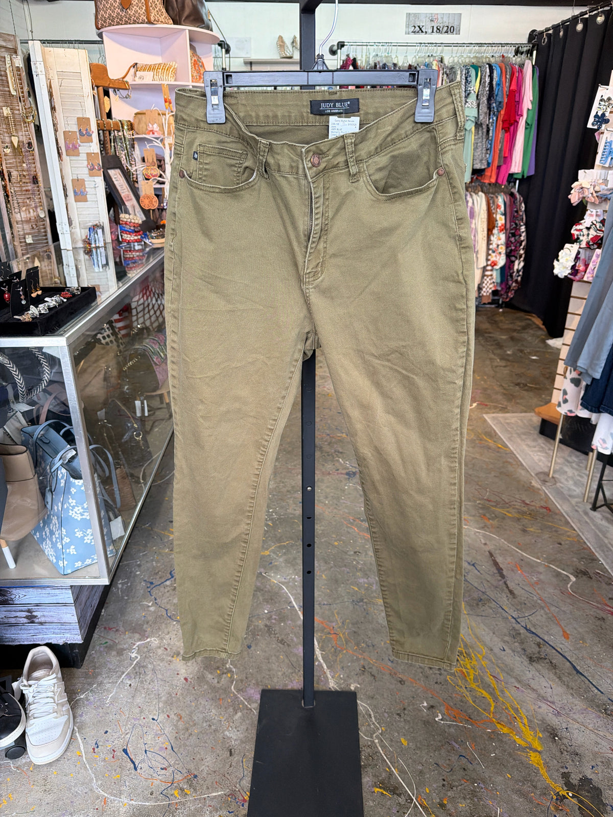 JUDY BLUE Plus Bottoms Size 16W Jeans