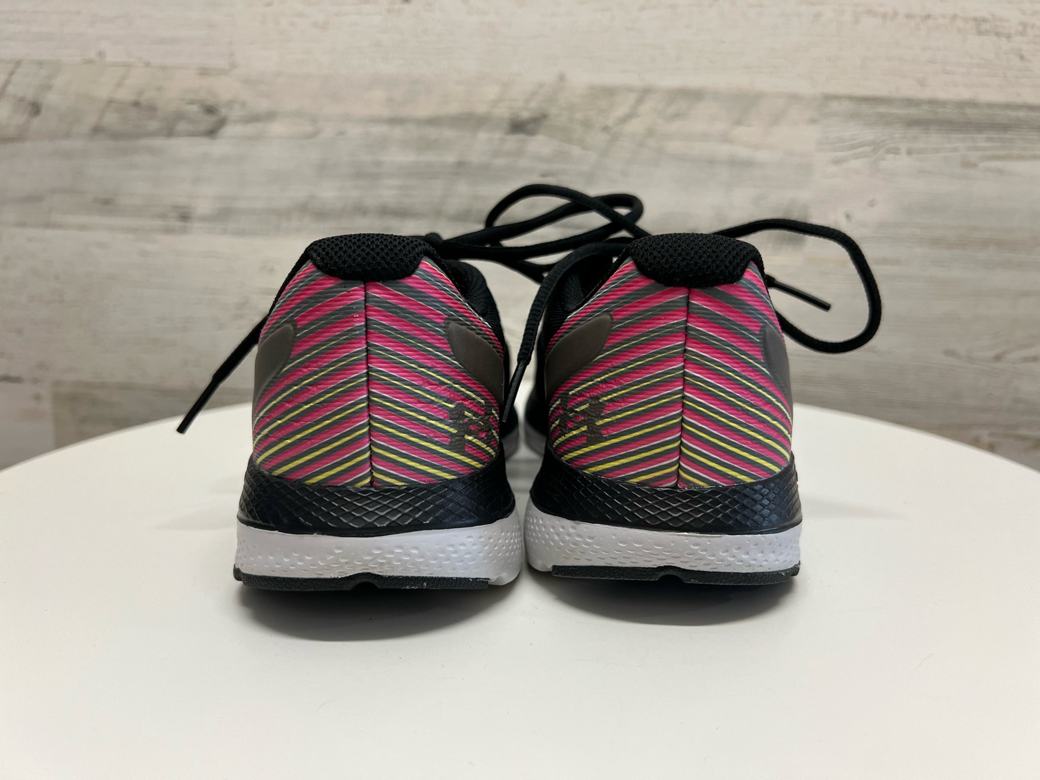 UNDER ARMOUR Shoes/Footwear 8.5 SHOES