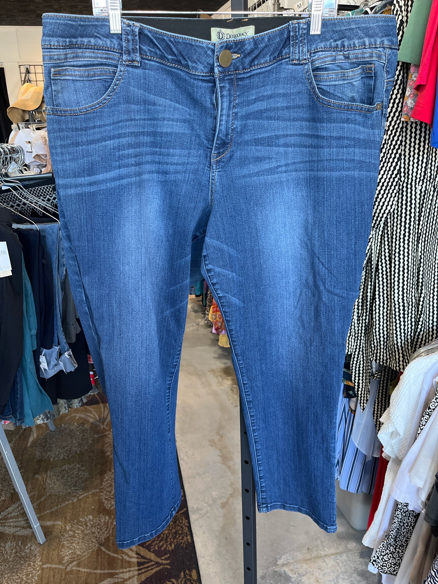 DEMOCRACY Plus Bottoms Size 22W Jeans