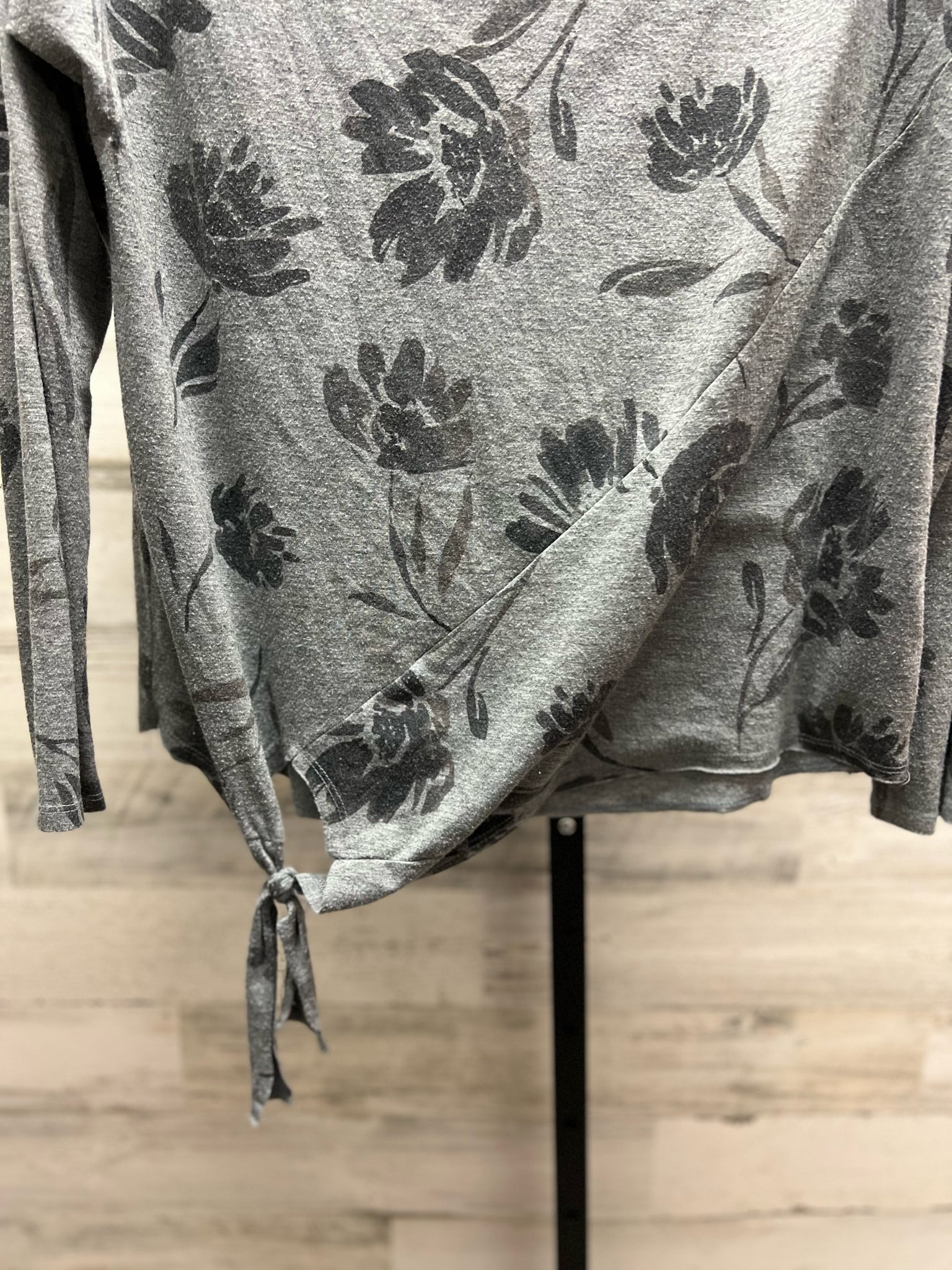 Size M 24/7 Shirt