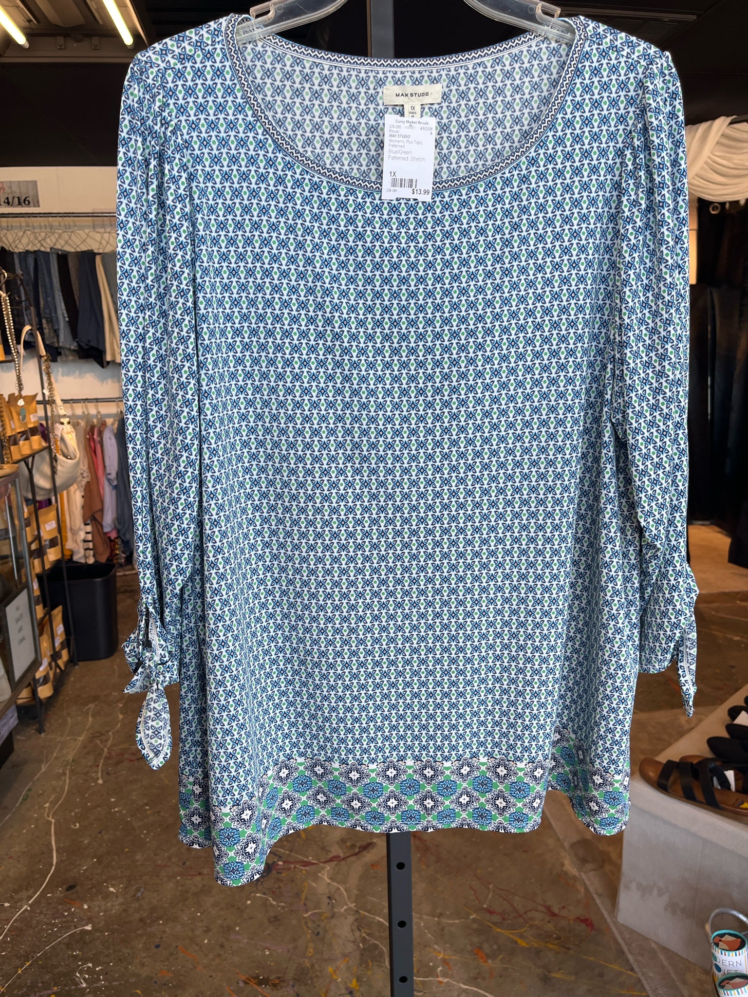 MAX STUDIO Plus Tops Size 1X Blouse