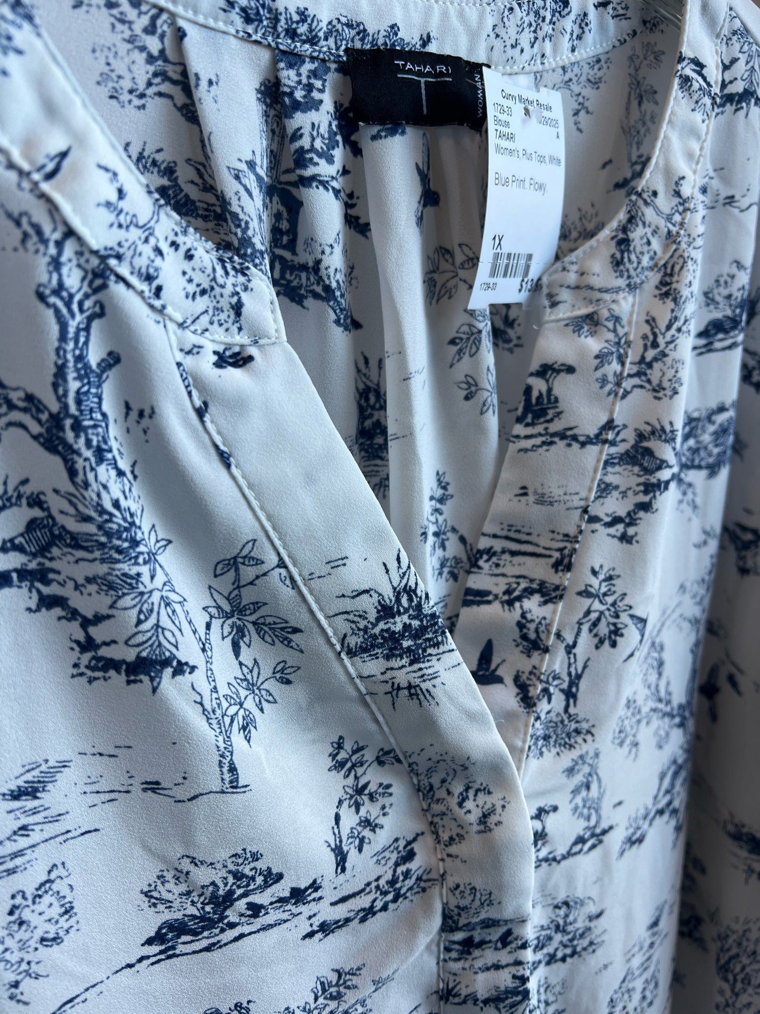 TAHARI Plus Tops Size 1X Blouse