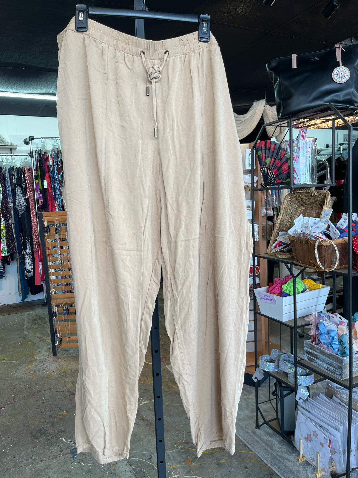 EST 1946 Plus Bottoms Size 26/28 Pants
