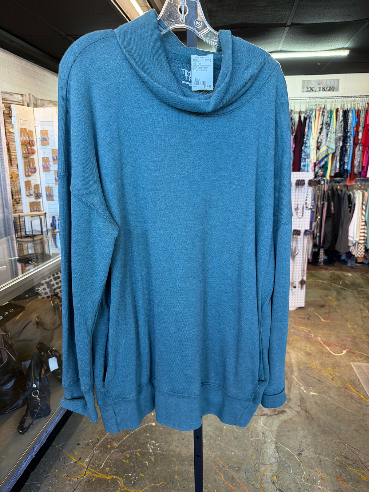 Time & True Plus Outerwear Size 16/18 Sweatshirt