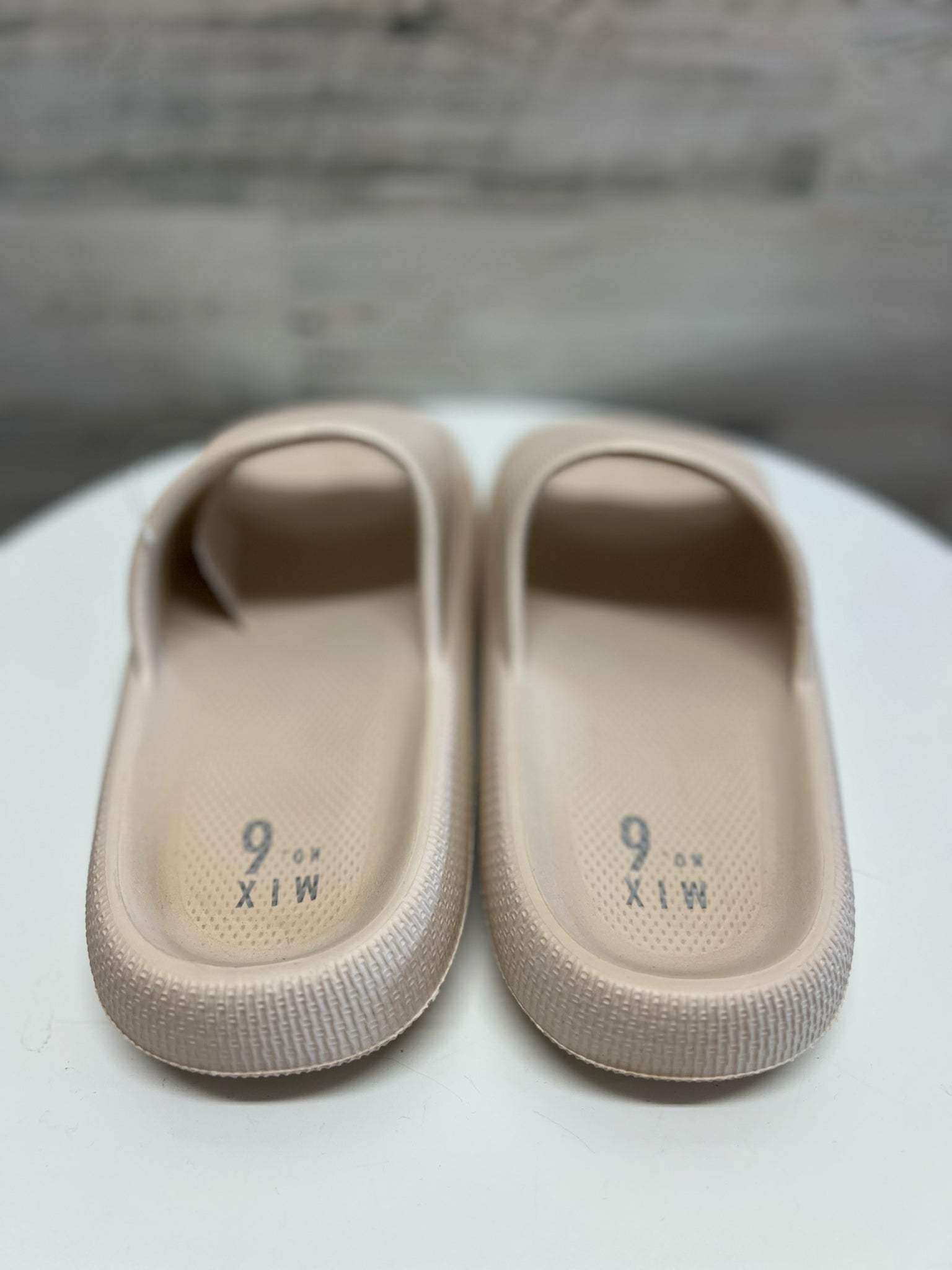 Xiw Shoes/Footwear 10.5 SHOES