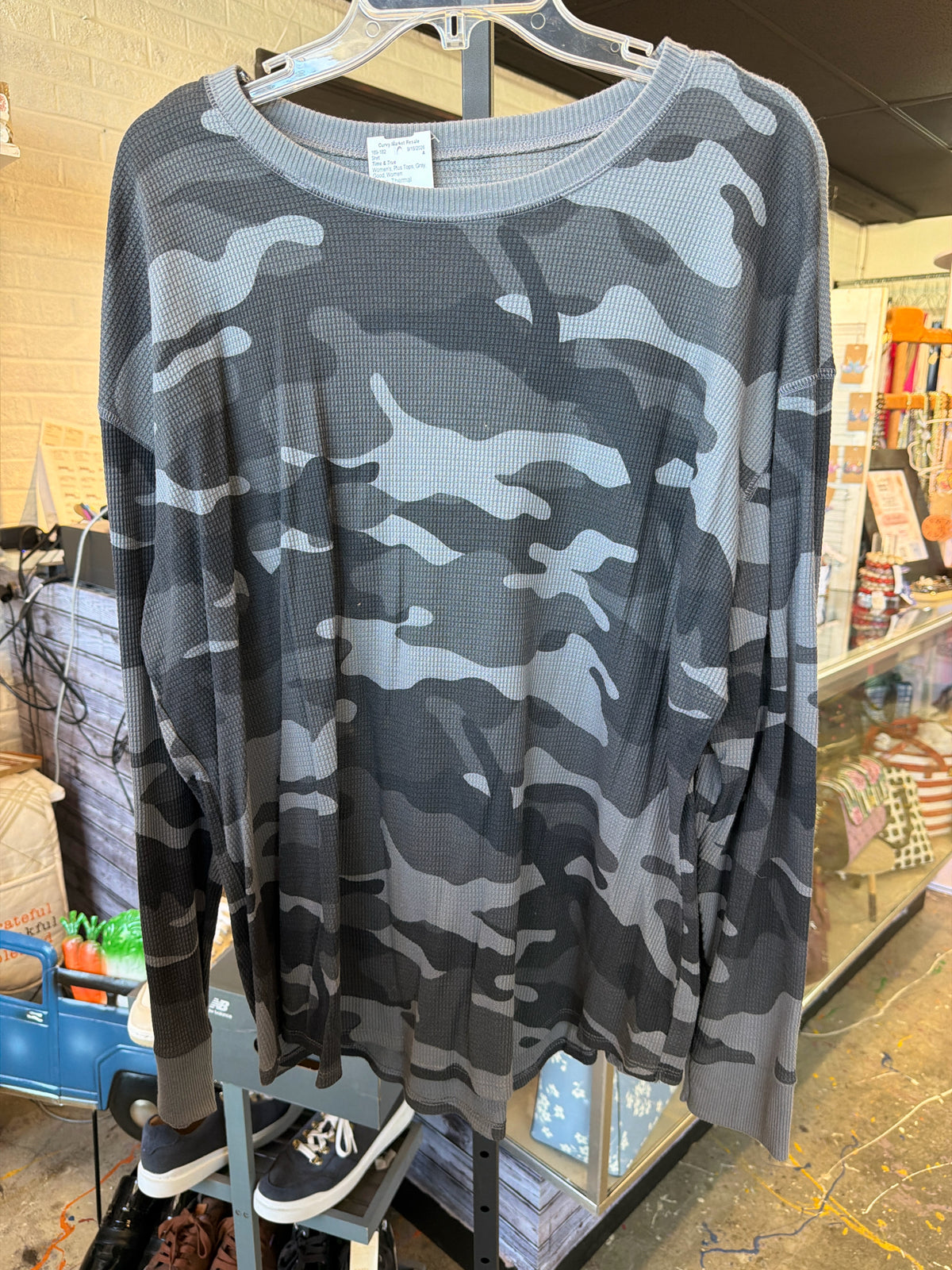 Time & True Plus Tops Size 22 Shirt
