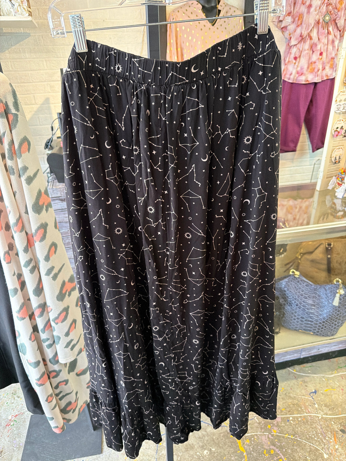 Hot Topics Plus Bottoms Size 5 Skirt