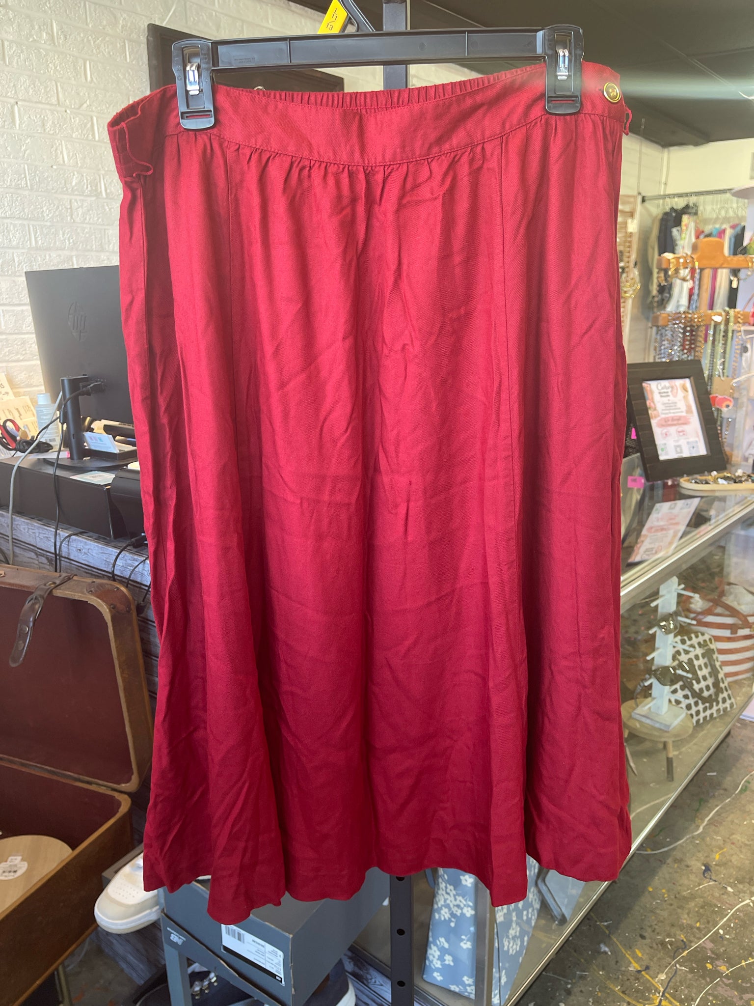 Chaus Plus Bottoms Size 16 Skirt